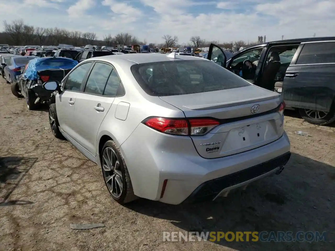 3 Photograph of a damaged car 5YFS4MCE0NP105758 TOYOTA COROLLA 2022