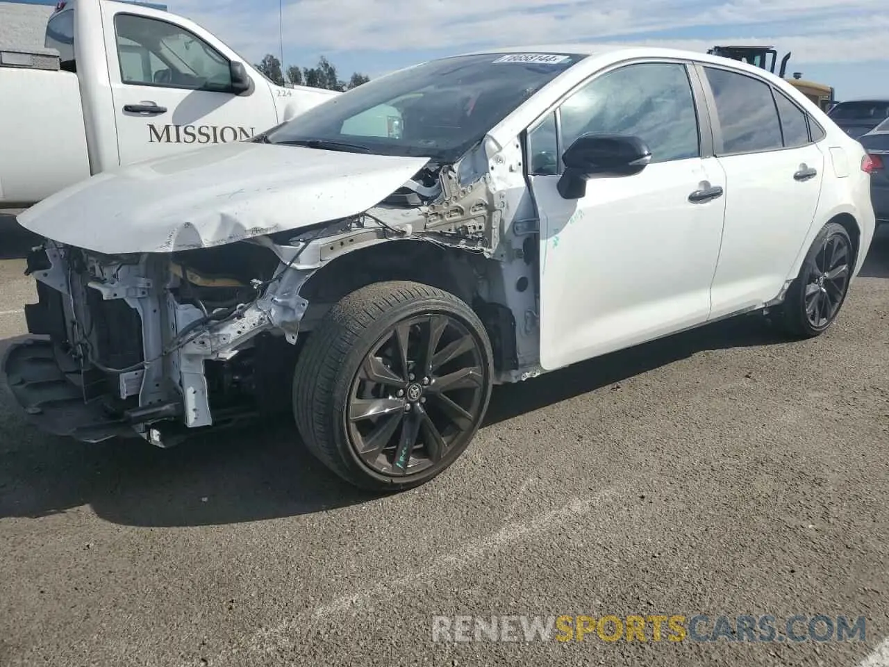 1 Photograph of a damaged car 5YFS4MCE0NP118378 TOYOTA COROLLA 2022