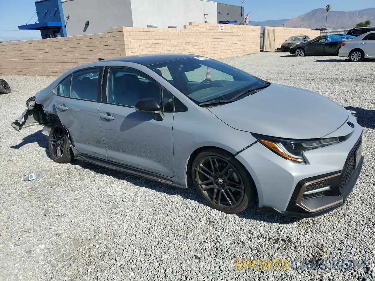 4 Photograph of a damaged car 5YFS4MCE0NP134810 TOYOTA COROLLA 2022