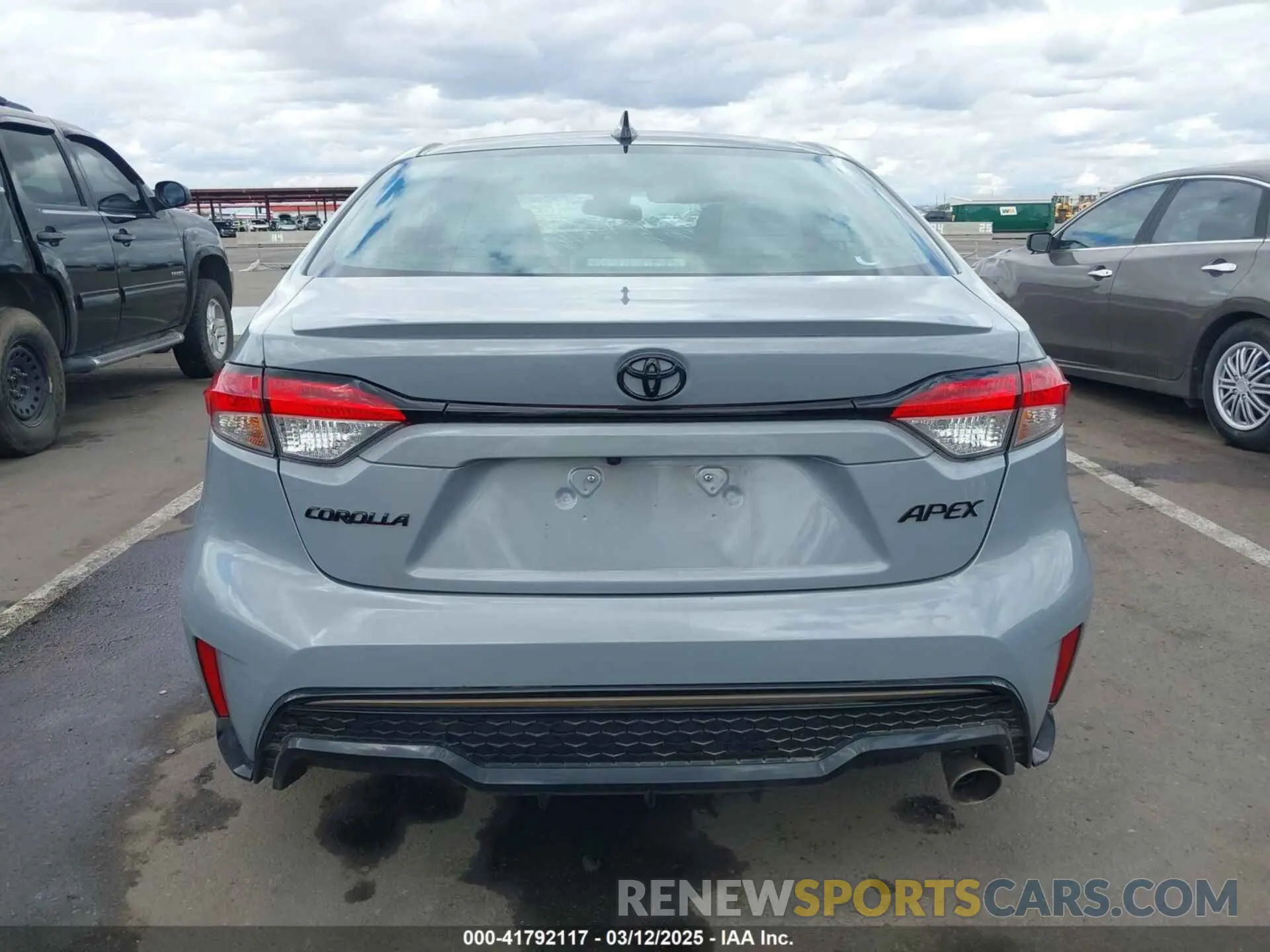 16 Photograph of a damaged car 5YFS4MCE0NP134869 TOYOTA COROLLA 2022