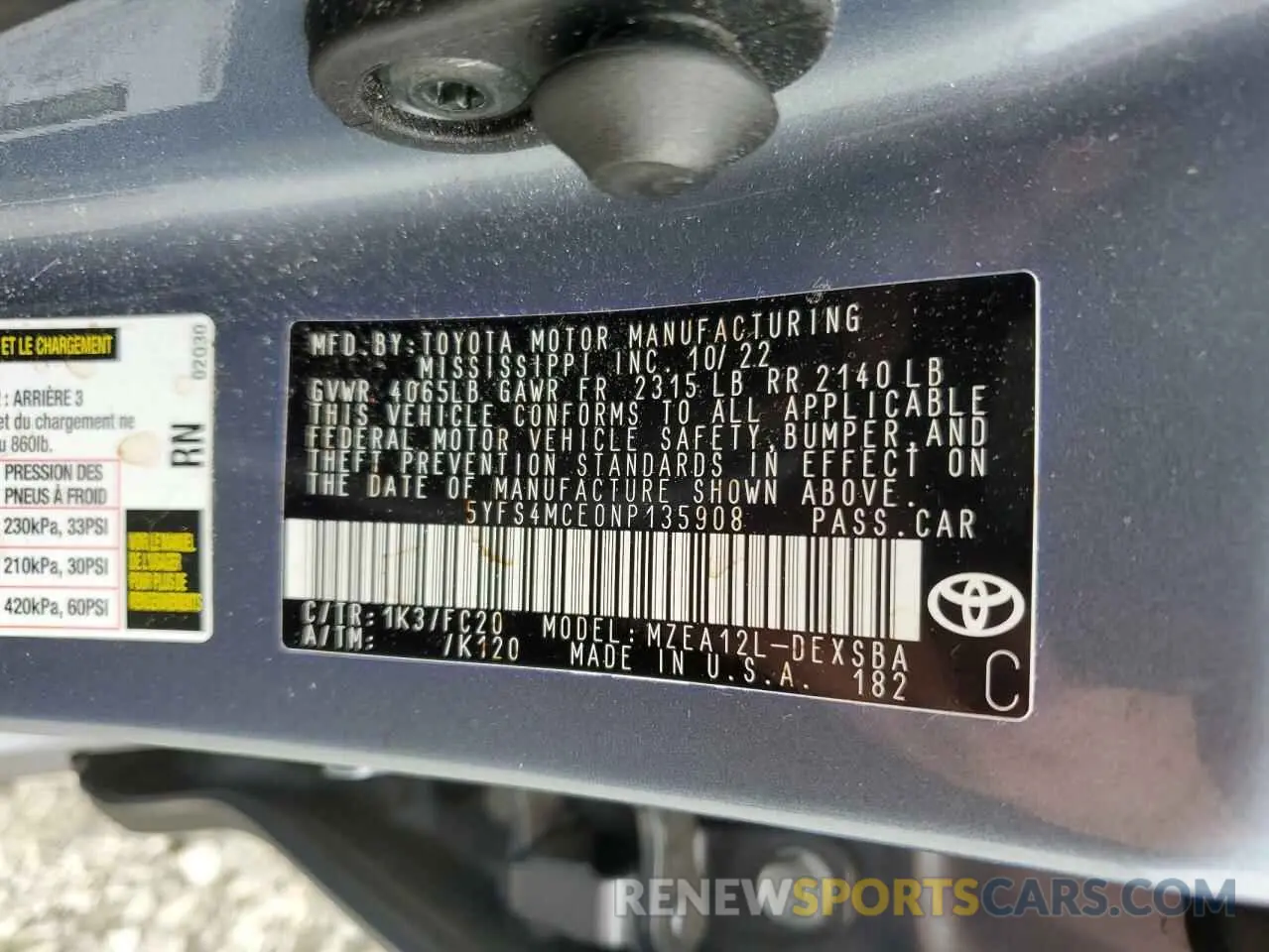 12 Photograph of a damaged car 5YFS4MCE0NP135908 TOYOTA COROLLA 2022
