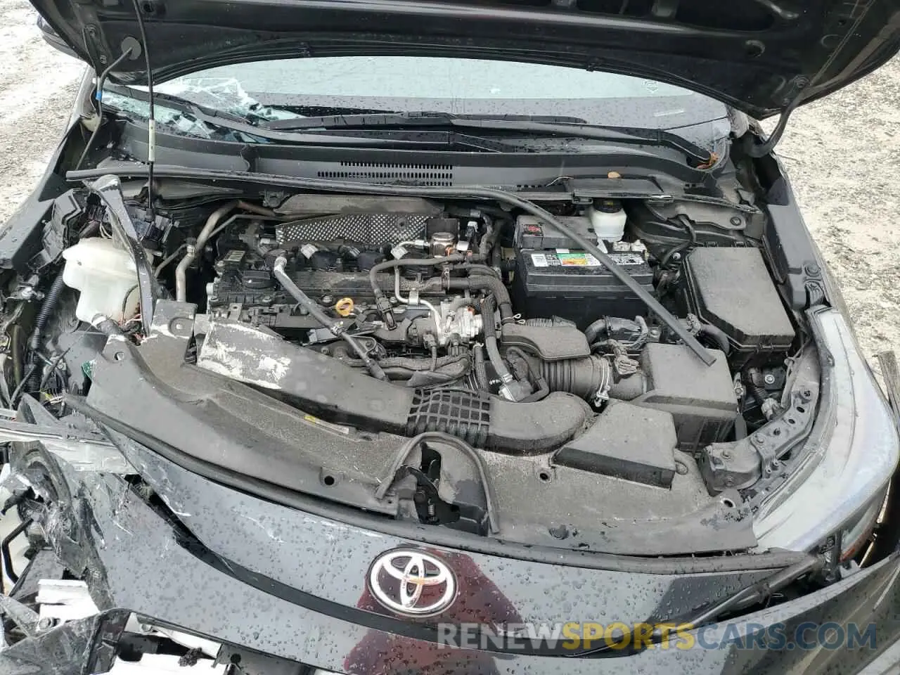 11 Photograph of a damaged car 5YFS4MCE1NP100438 TOYOTA COROLLA 2022