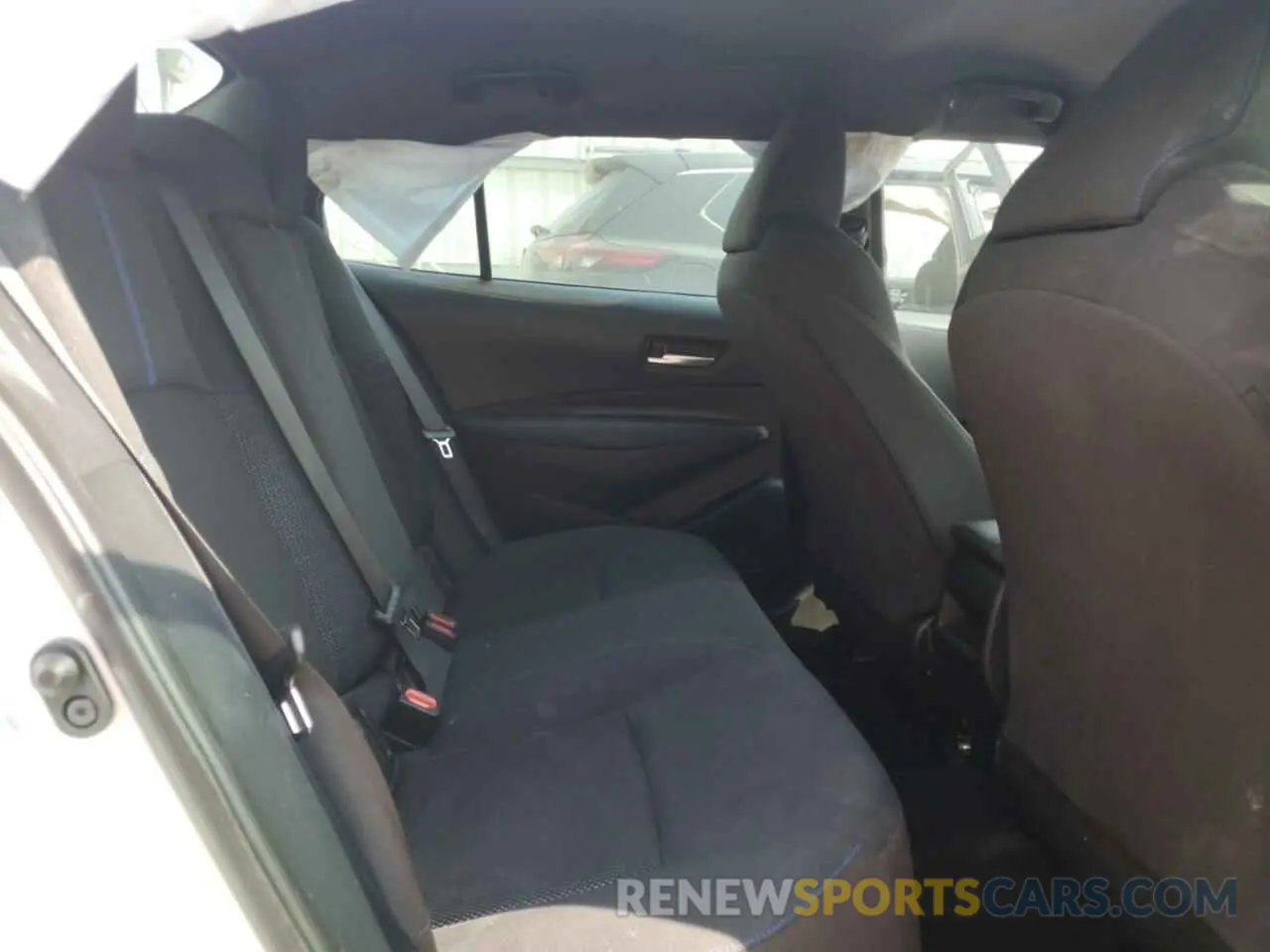 10 Photograph of a damaged car 5YFS4MCE1NP103355 TOYOTA COROLLA 2022