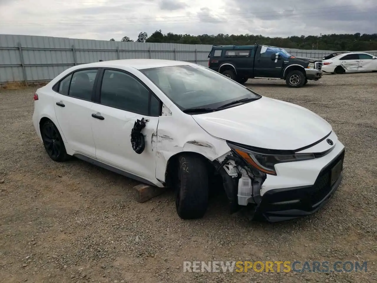 4 Photograph of a damaged car 5YFS4MCE1NP106384 TOYOTA COROLLA 2022