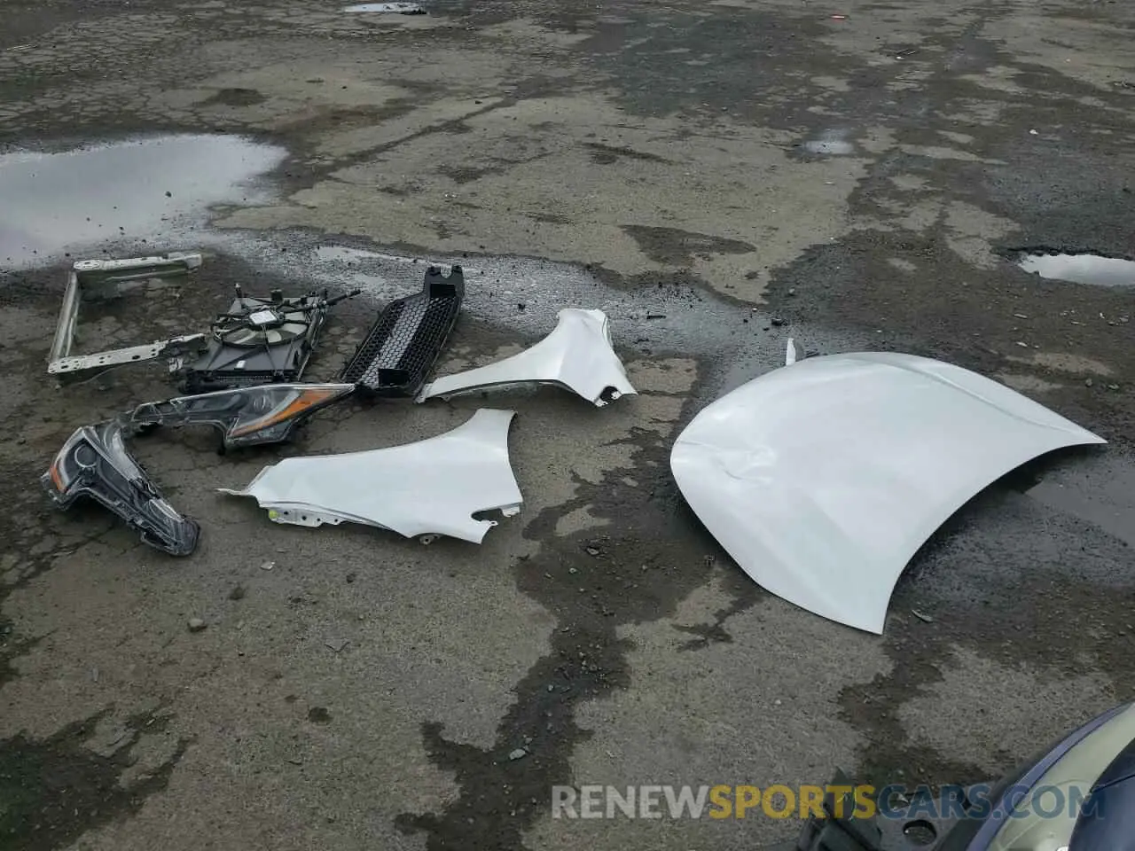 12 Photograph of a damaged car 5YFS4MCE1NP110631 TOYOTA COROLLA 2022