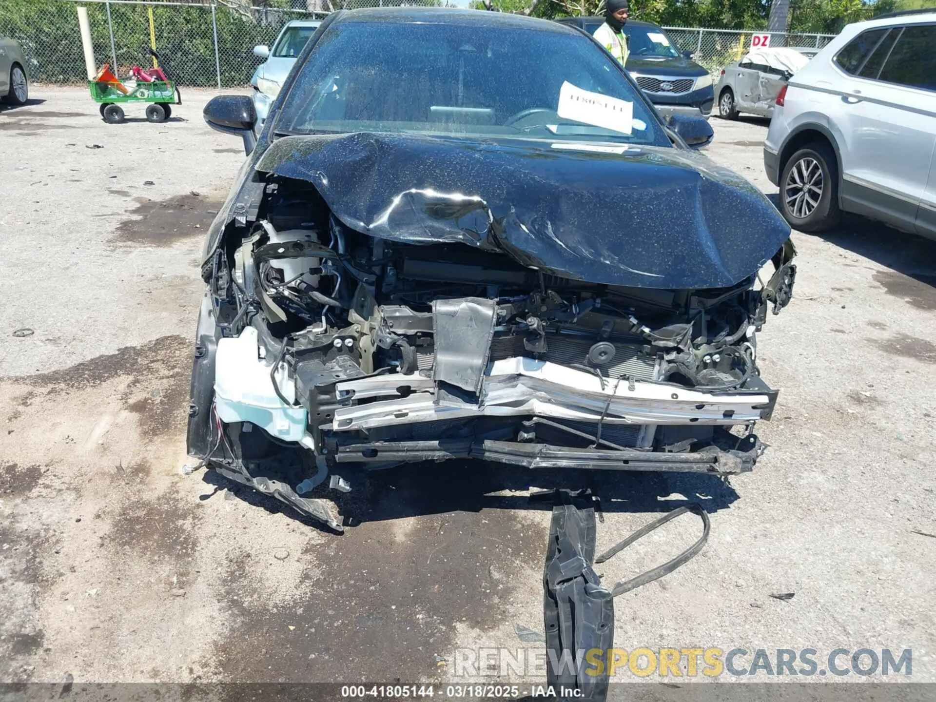 6 Photograph of a damaged car 5YFS4MCE1NP111102 TOYOTA COROLLA 2022