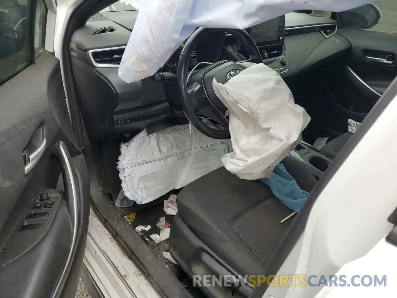 8 Photograph of a damaged car 5YFS4MCE1NP113240 TOYOTA COROLLA 2022