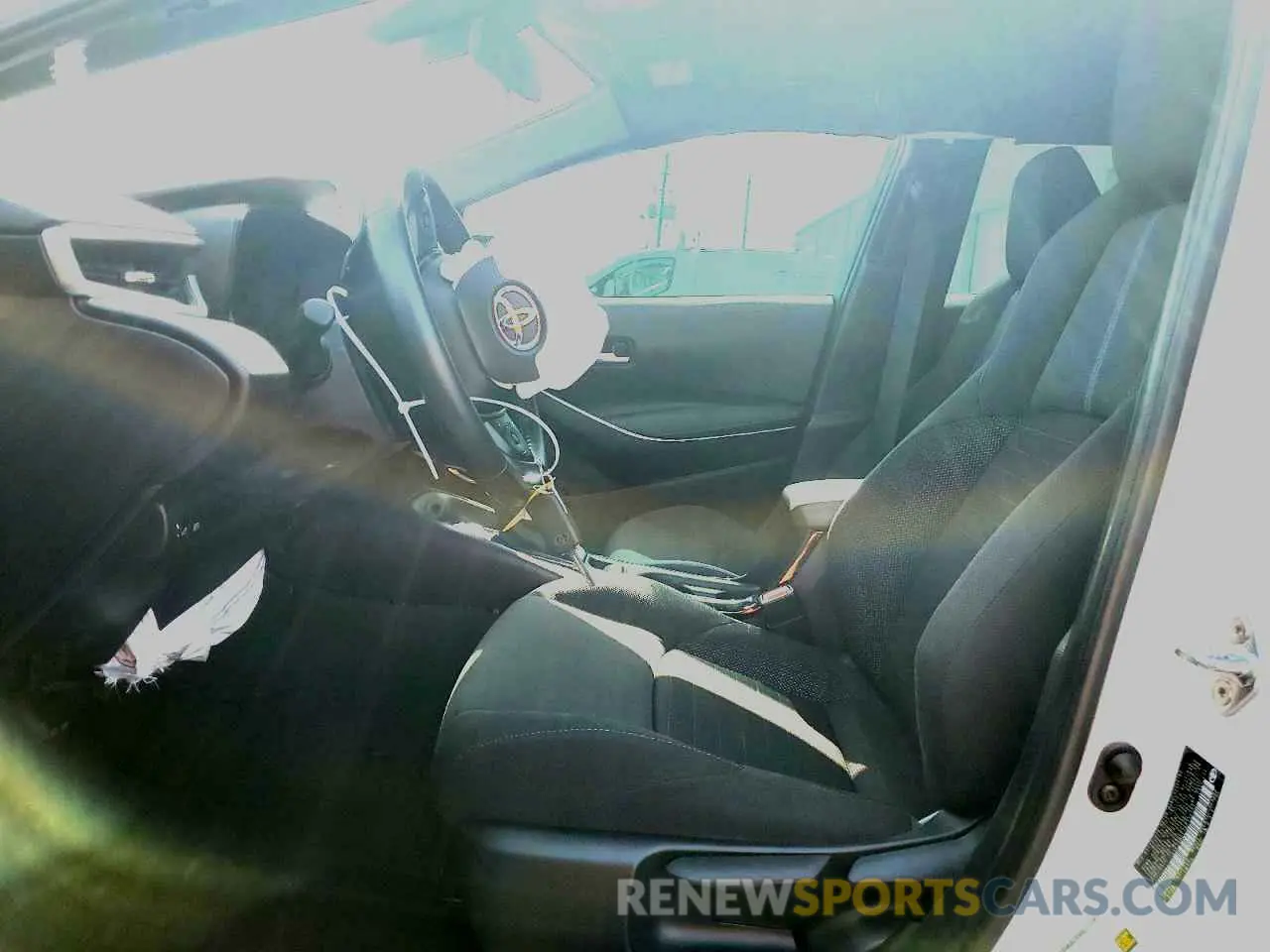 7 Photograph of a damaged car 5YFS4MCE1NP116753 TOYOTA COROLLA 2022