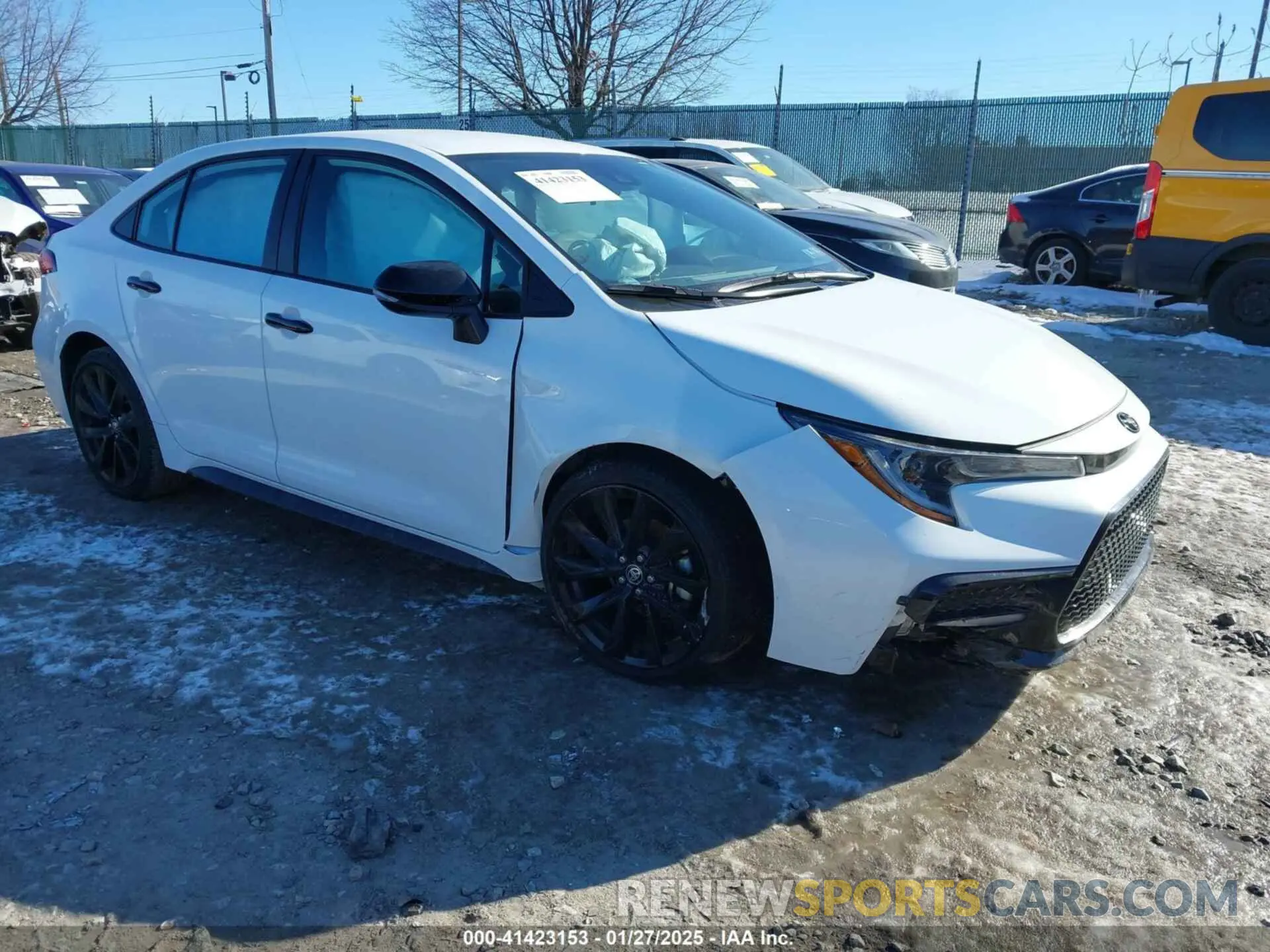 1 Photograph of a damaged car 5YFS4MCE1NP119099 TOYOTA COROLLA 2022