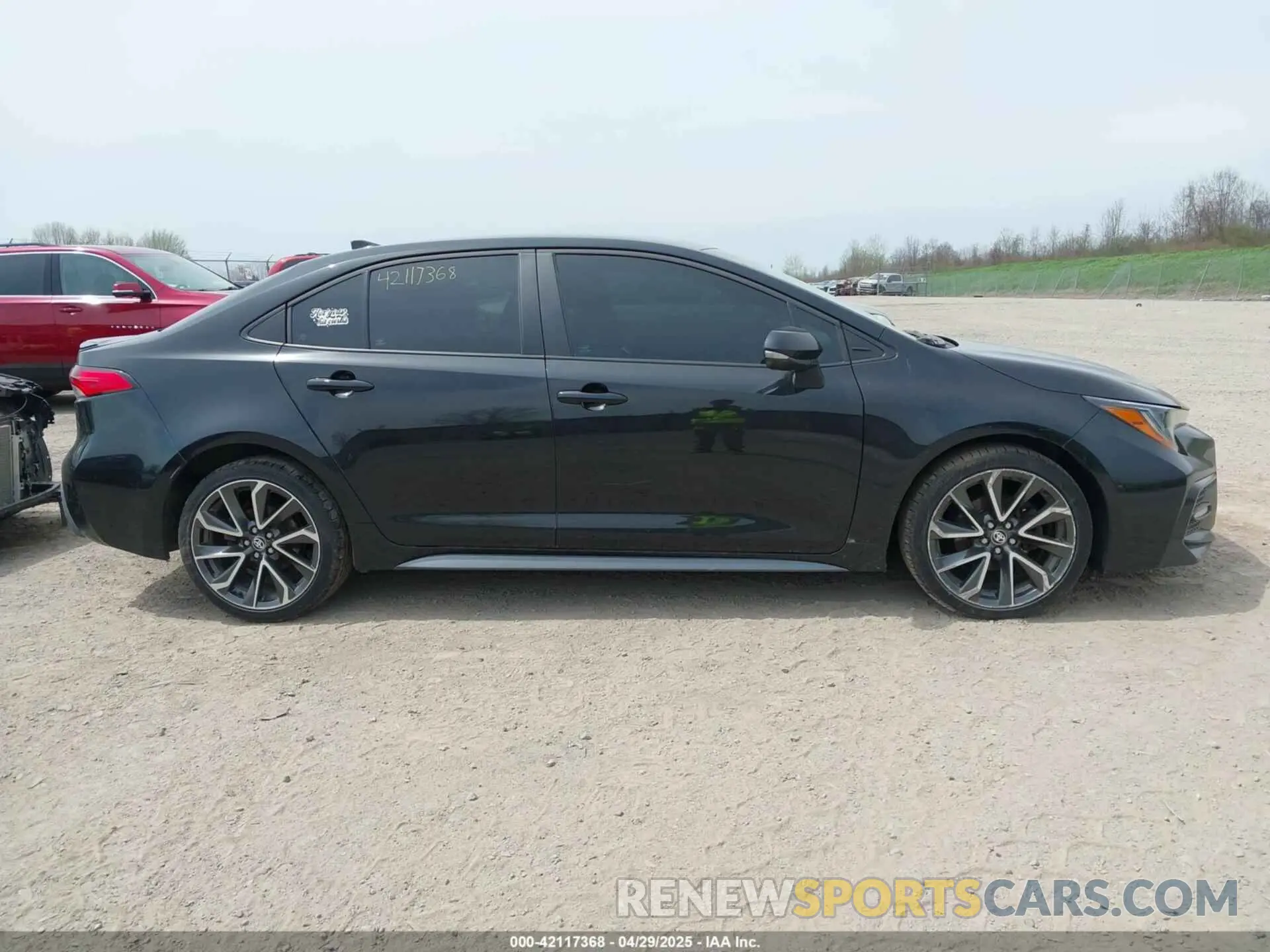 13 Photograph of a damaged car 5YFS4MCE1NP127316 TOYOTA COROLLA 2022