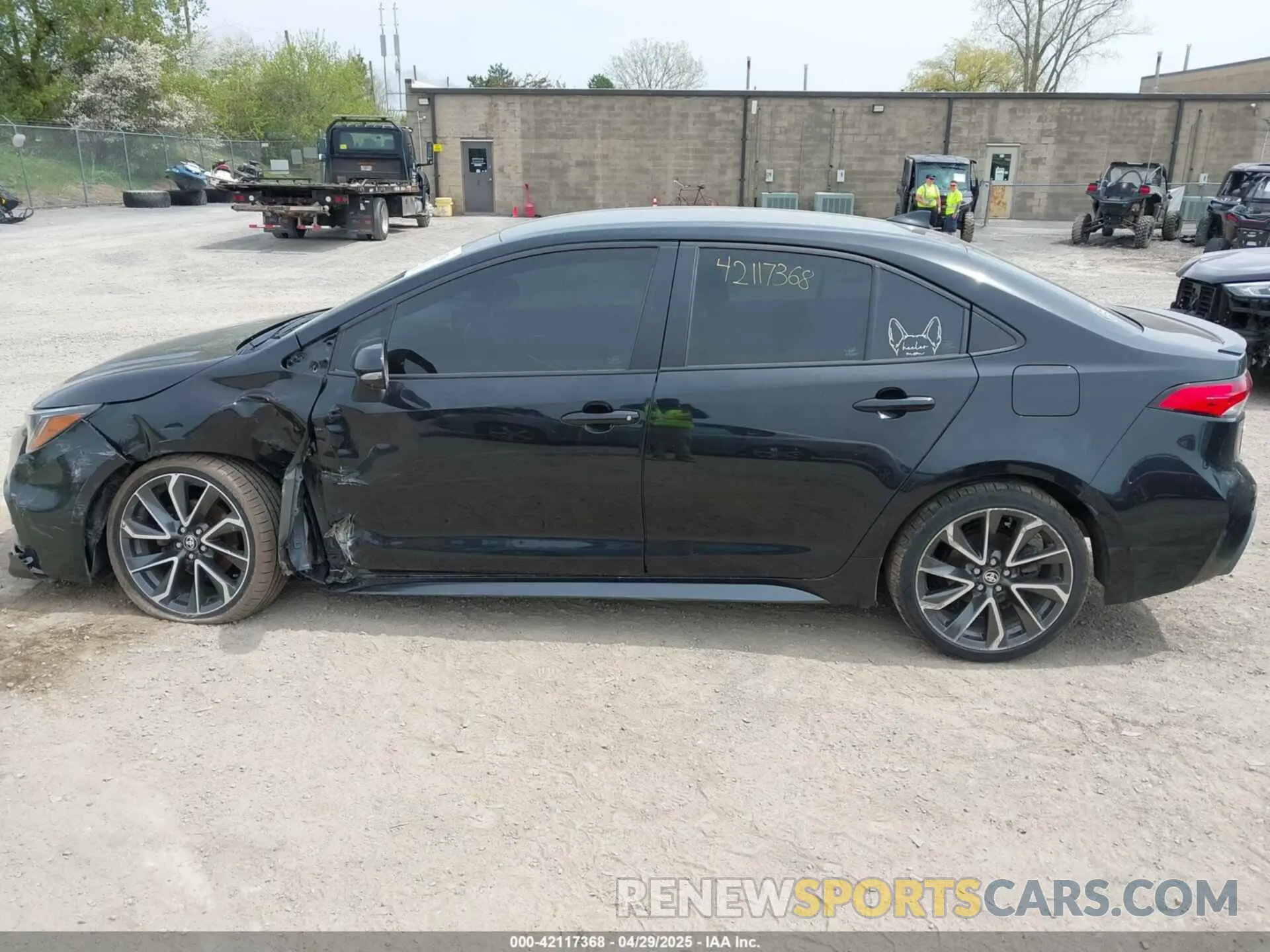 14 Photograph of a damaged car 5YFS4MCE1NP127316 TOYOTA COROLLA 2022
