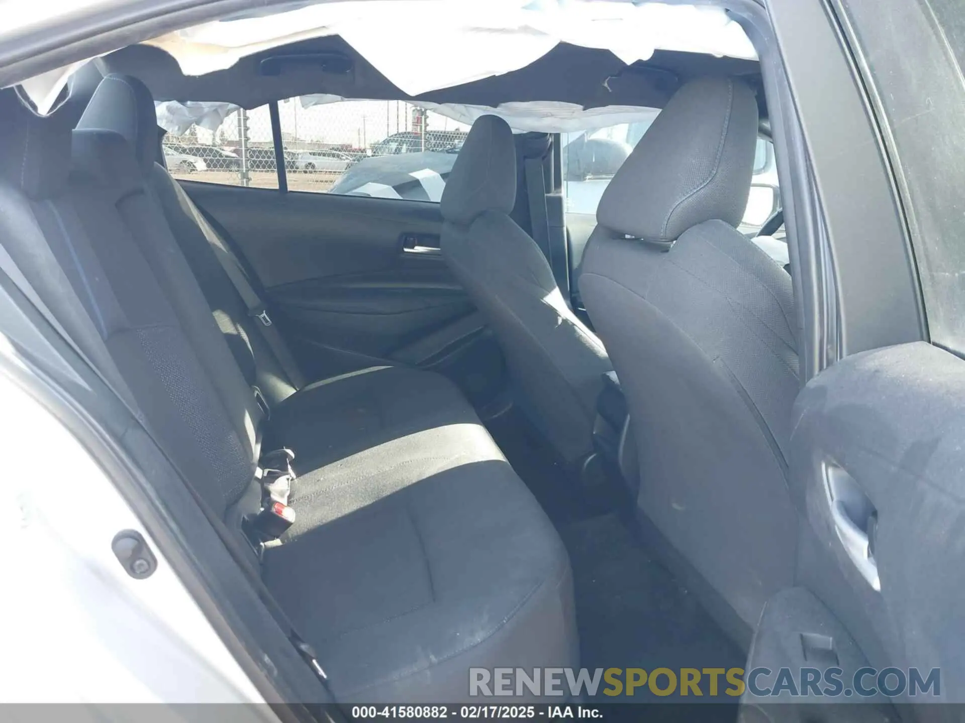 8 Photograph of a damaged car 5YFS4MCE2NP103526 TOYOTA COROLLA 2022