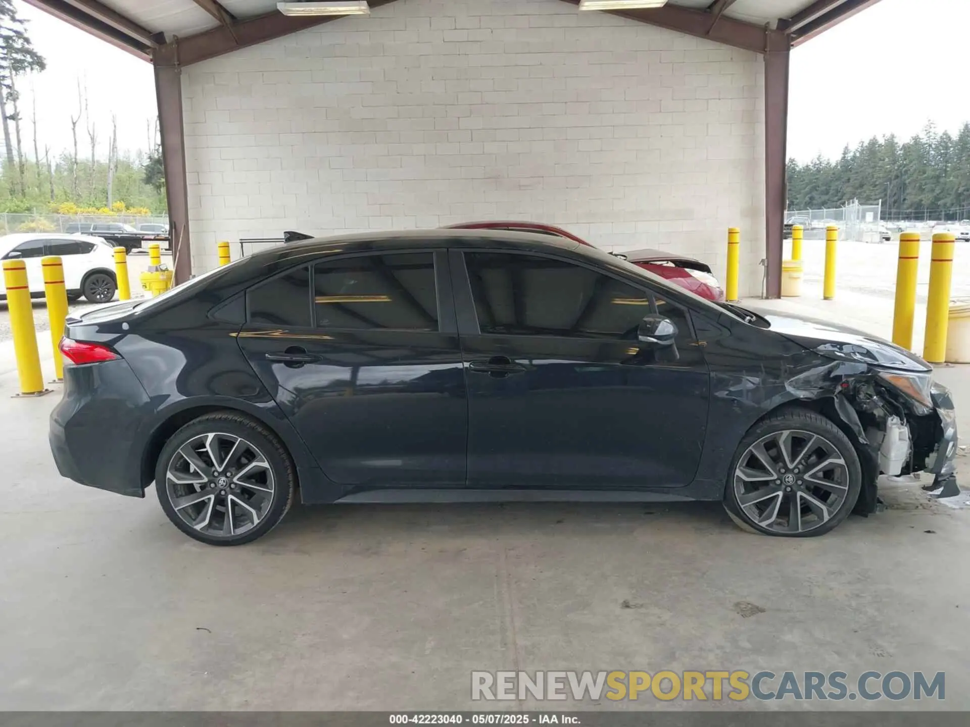 14 Photograph of a damaged car 5YFS4MCE2NP106717 TOYOTA COROLLA 2022