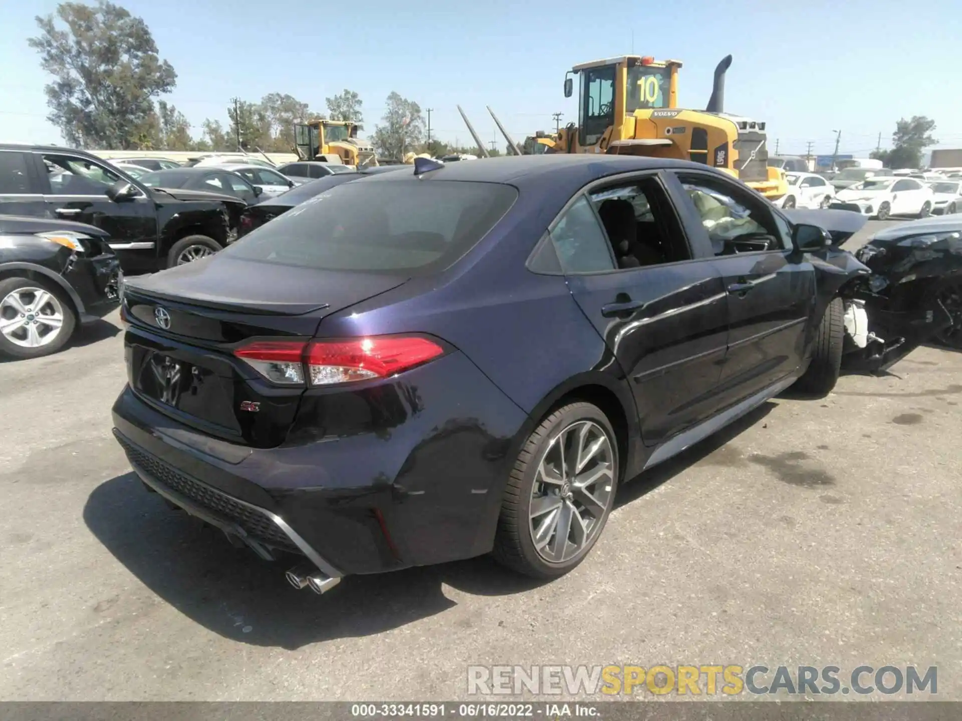 4 Photograph of a damaged car 5YFS4MCE2NP113988 TOYOTA COROLLA 2022