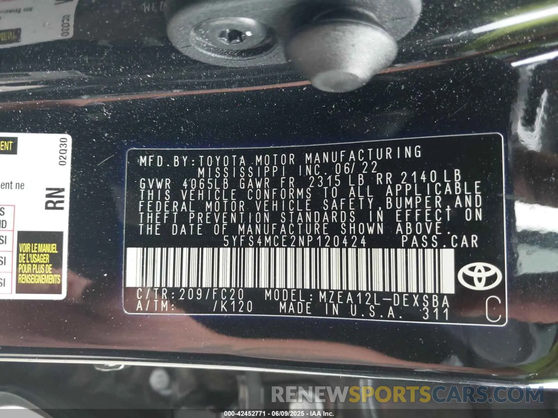 9 Photograph of a damaged car 5YFS4MCE2NP120424 TOYOTA COROLLA 2022