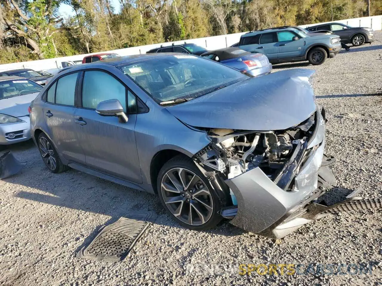4 Photograph of a damaged car 5YFS4MCE2NP121525 TOYOTA COROLLA 2022