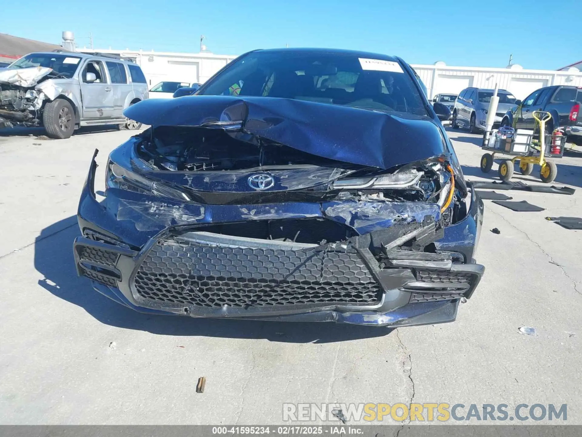 12 Photograph of a damaged car 5YFS4MCE2NP123629 TOYOTA COROLLA 2022