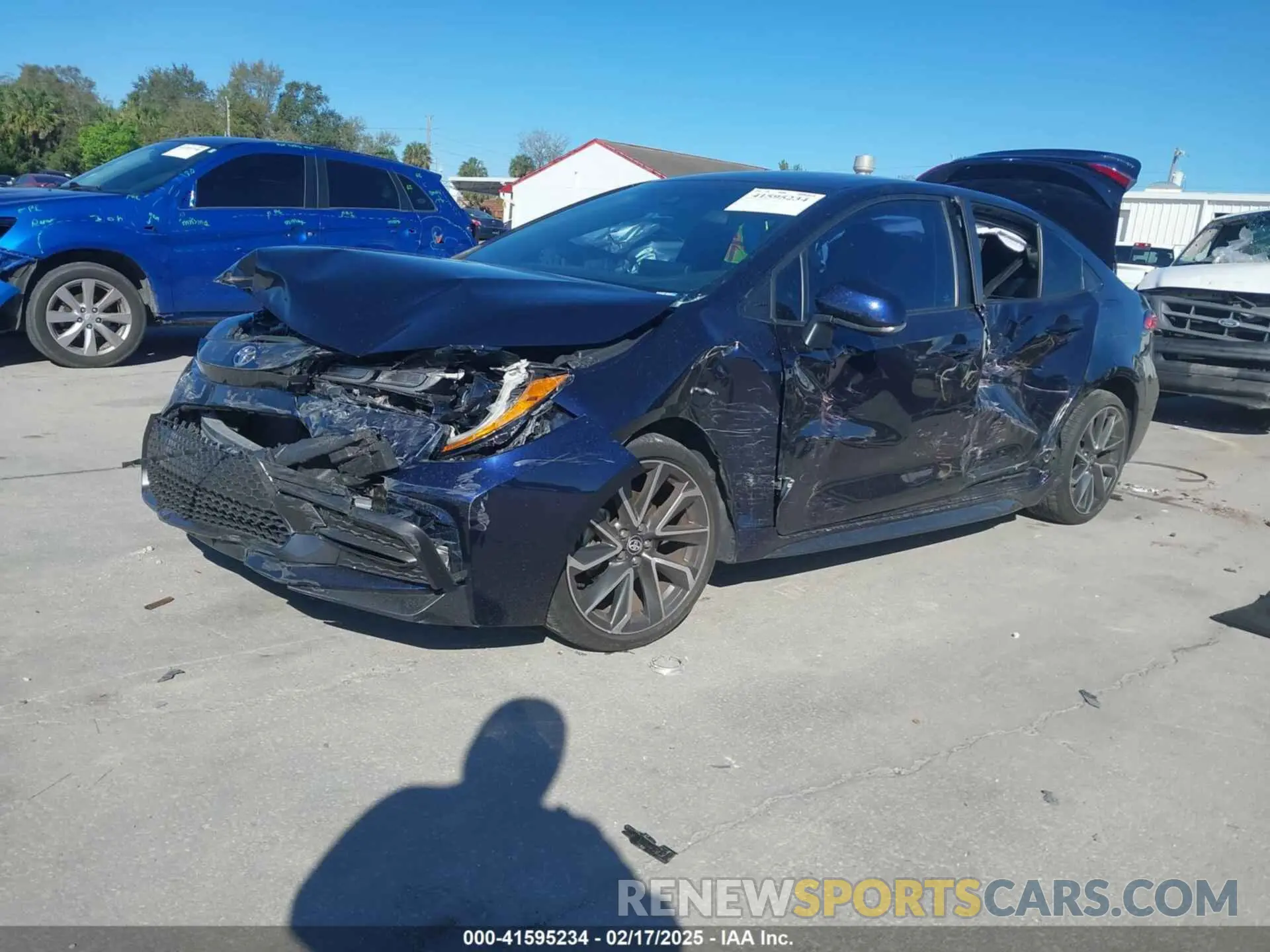 2 Photograph of a damaged car 5YFS4MCE2NP123629 TOYOTA COROLLA 2022