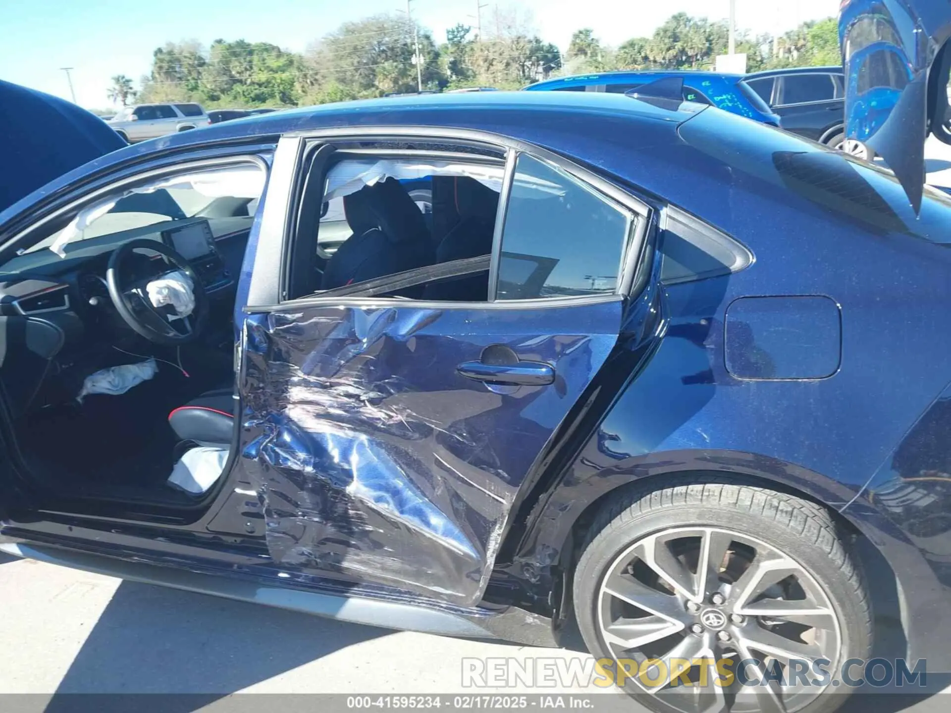 6 Photograph of a damaged car 5YFS4MCE2NP123629 TOYOTA COROLLA 2022