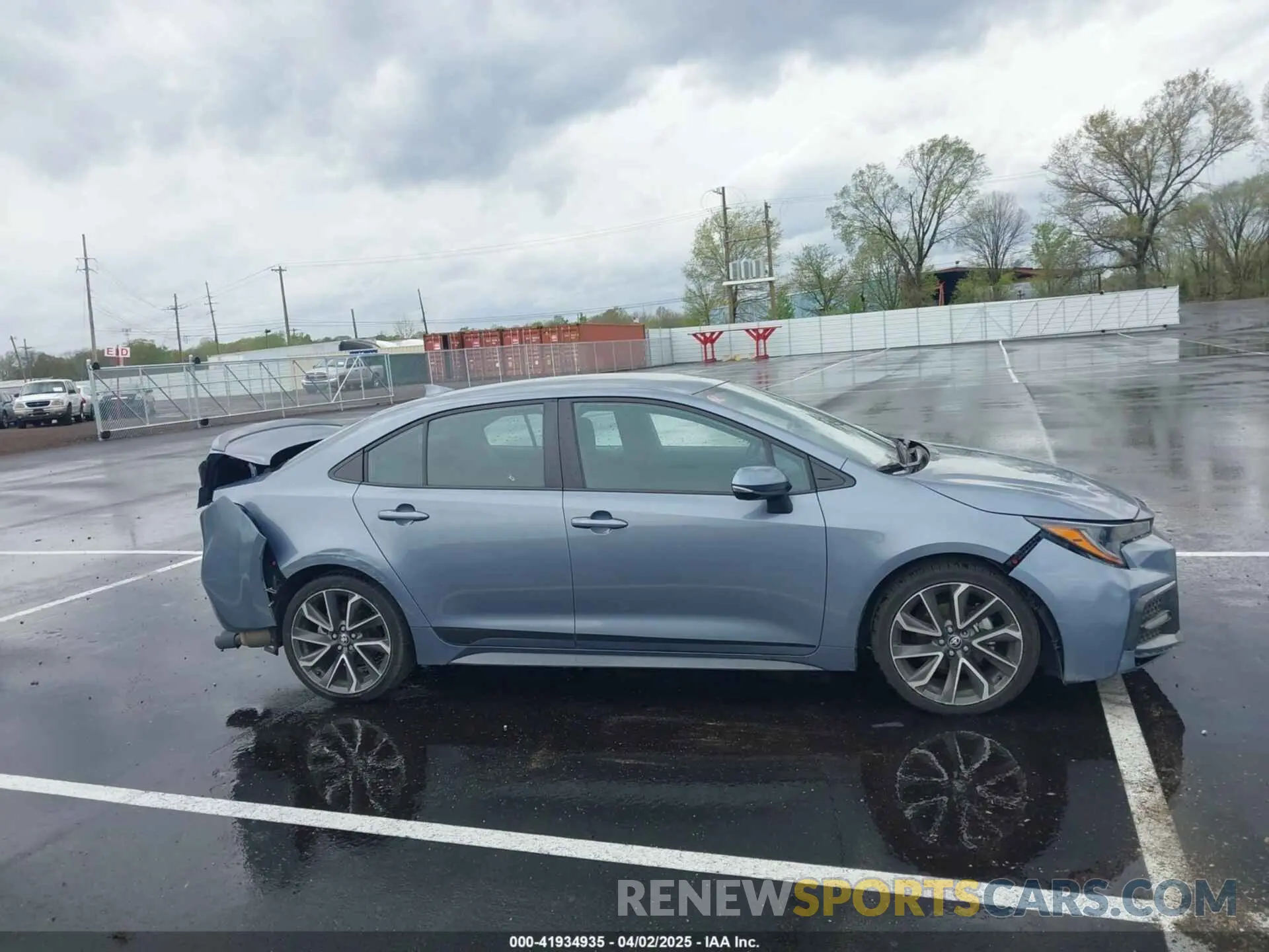 13 Photograph of a damaged car 5YFS4MCE2NP127633 TOYOTA COROLLA 2022