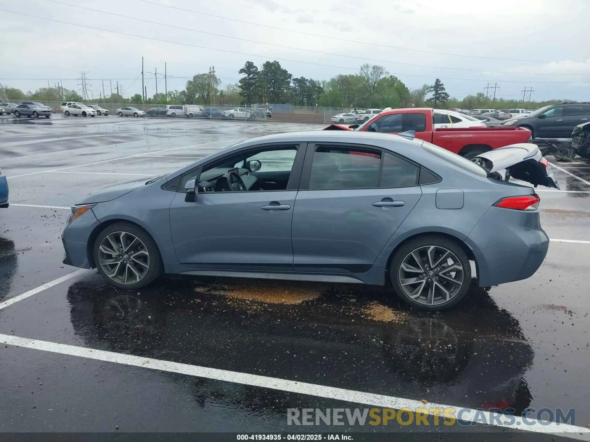 14 Photograph of a damaged car 5YFS4MCE2NP127633 TOYOTA COROLLA 2022