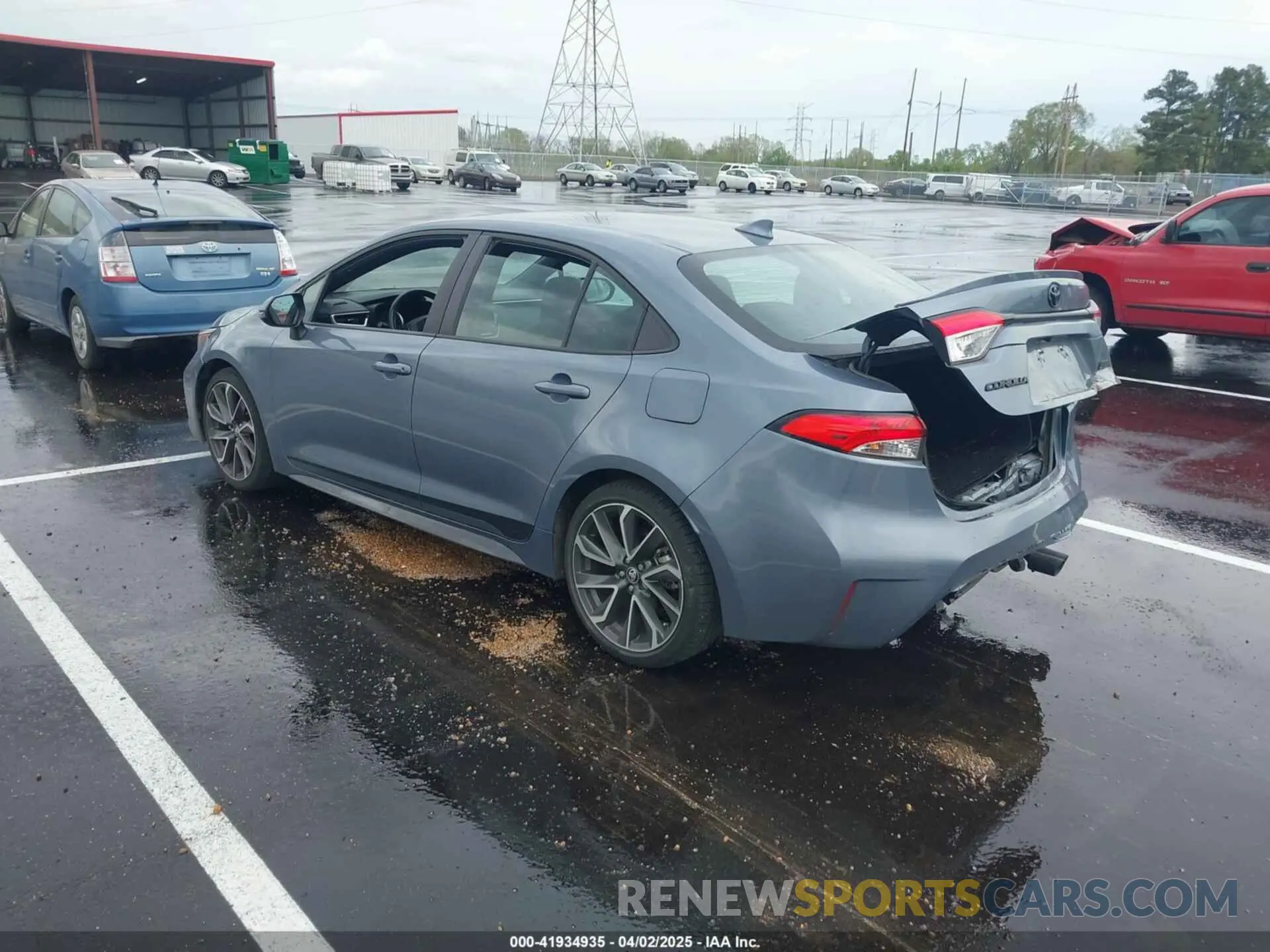 3 Photograph of a damaged car 5YFS4MCE2NP127633 TOYOTA COROLLA 2022