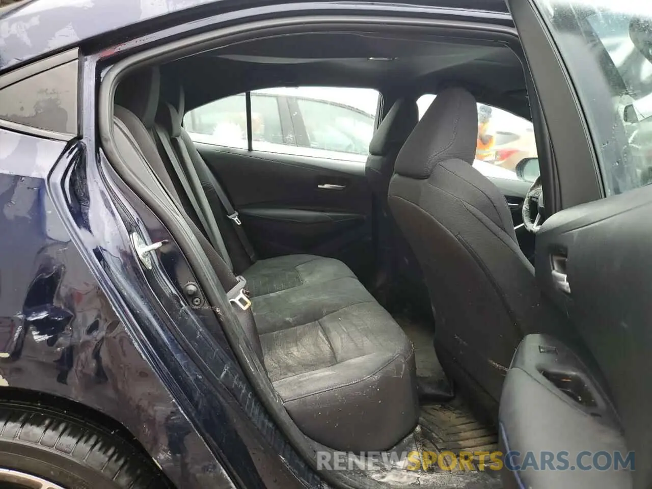 10 Photograph of a damaged car 5YFS4MCE2NP130662 TOYOTA COROLLA 2022
