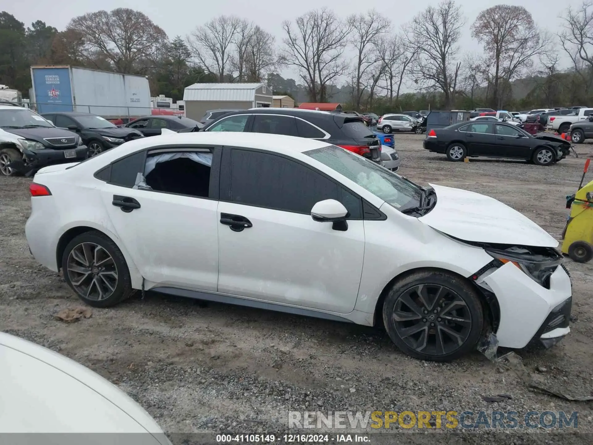 13 Photograph of a damaged car 5YFS4MCE3NP105382 TOYOTA COROLLA 2022