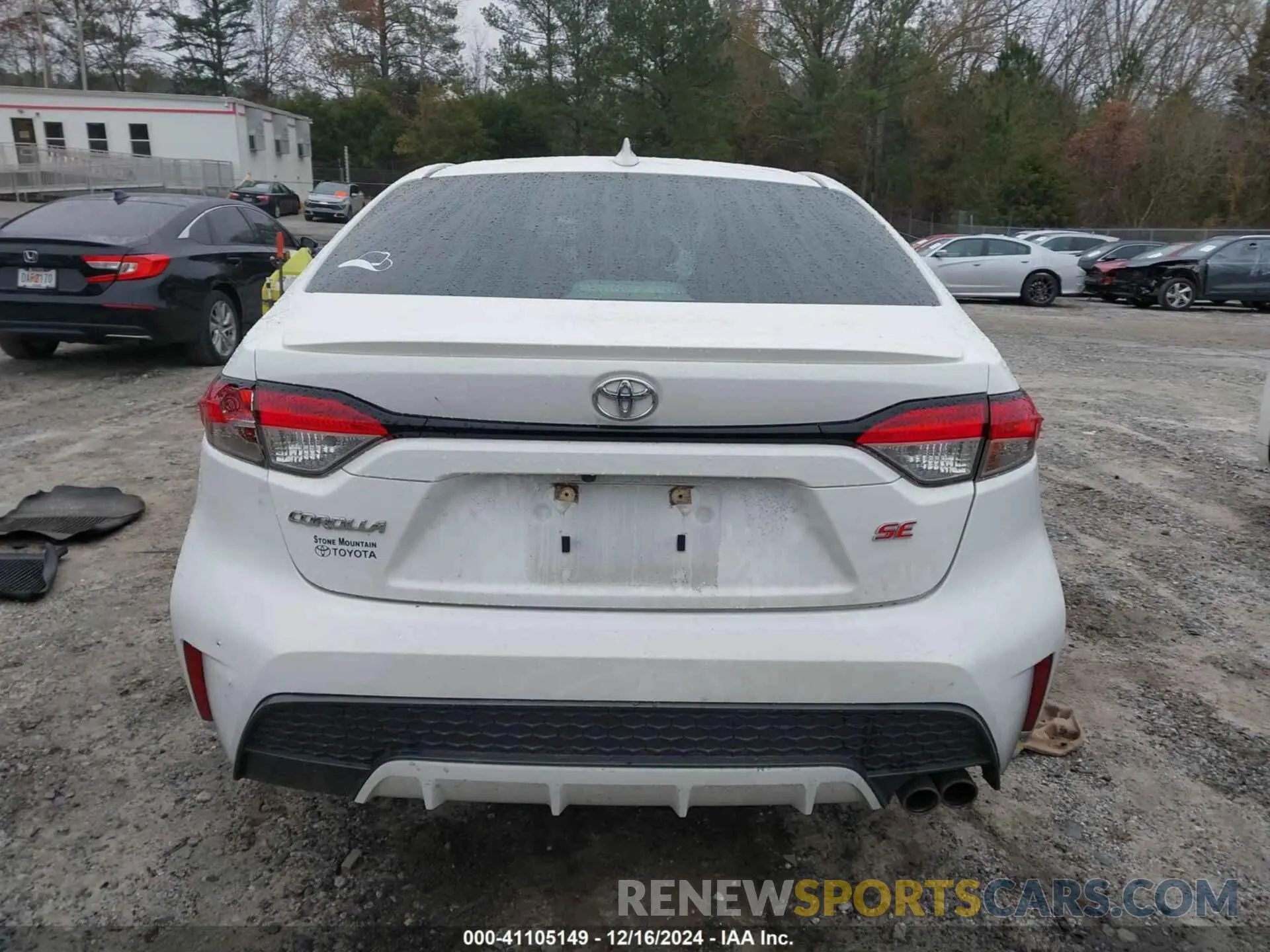 16 Photograph of a damaged car 5YFS4MCE3NP105382 TOYOTA COROLLA 2022