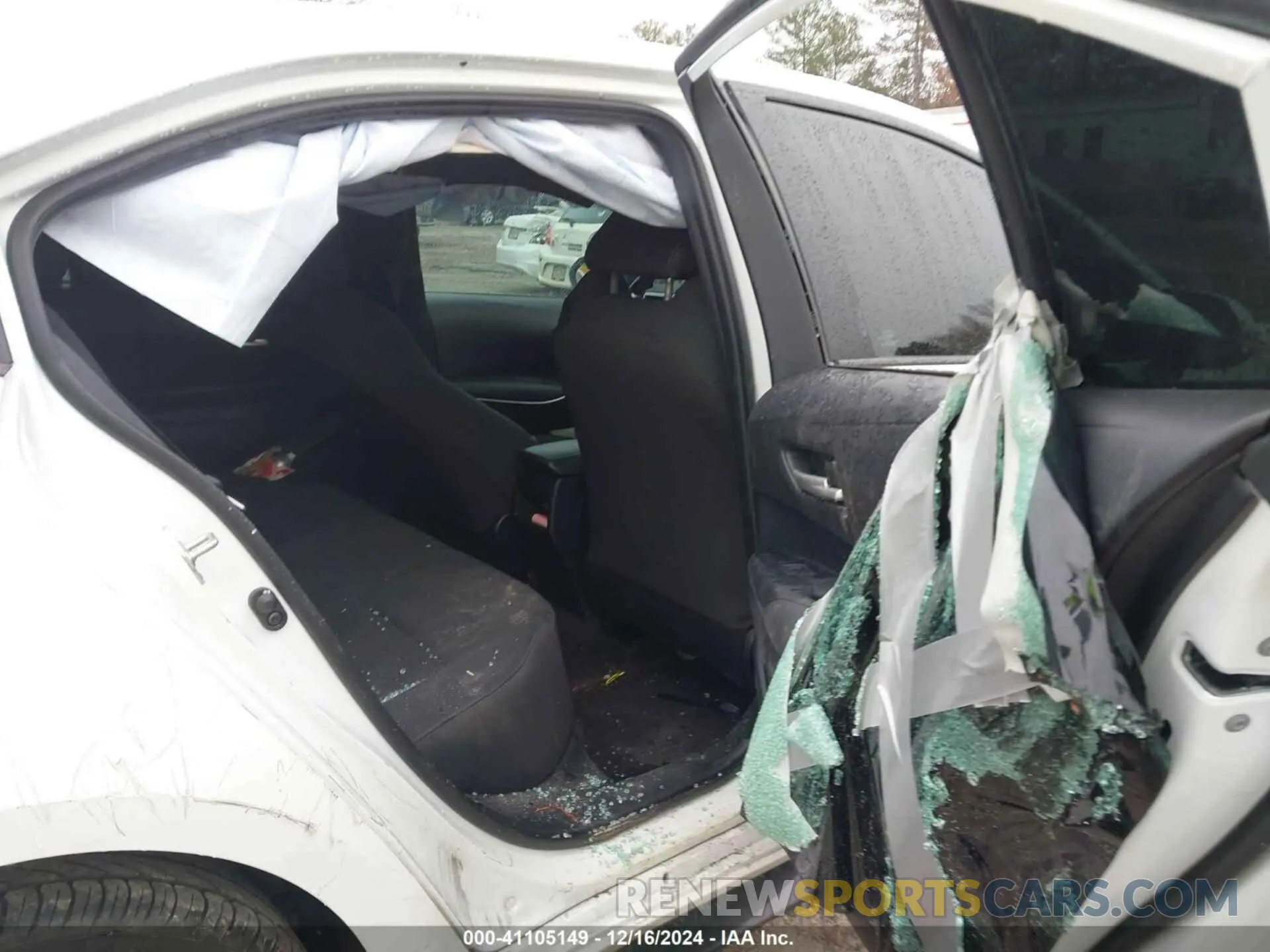 8 Photograph of a damaged car 5YFS4MCE3NP105382 TOYOTA COROLLA 2022