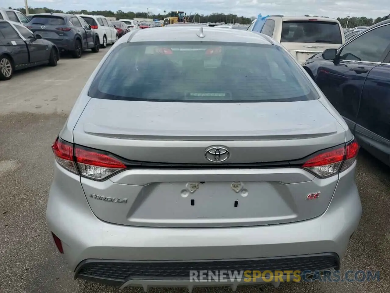 6 Photograph of a damaged car 5YFS4MCE3NP108461 TOYOTA COROLLA 2022