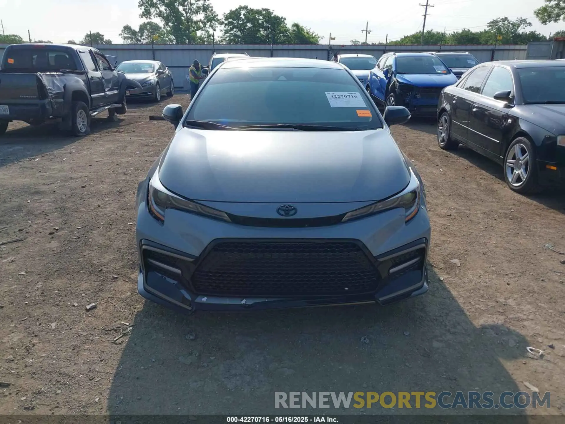 12 Photograph of a damaged car 5YFS4MCE3NP129987 TOYOTA COROLLA 2022