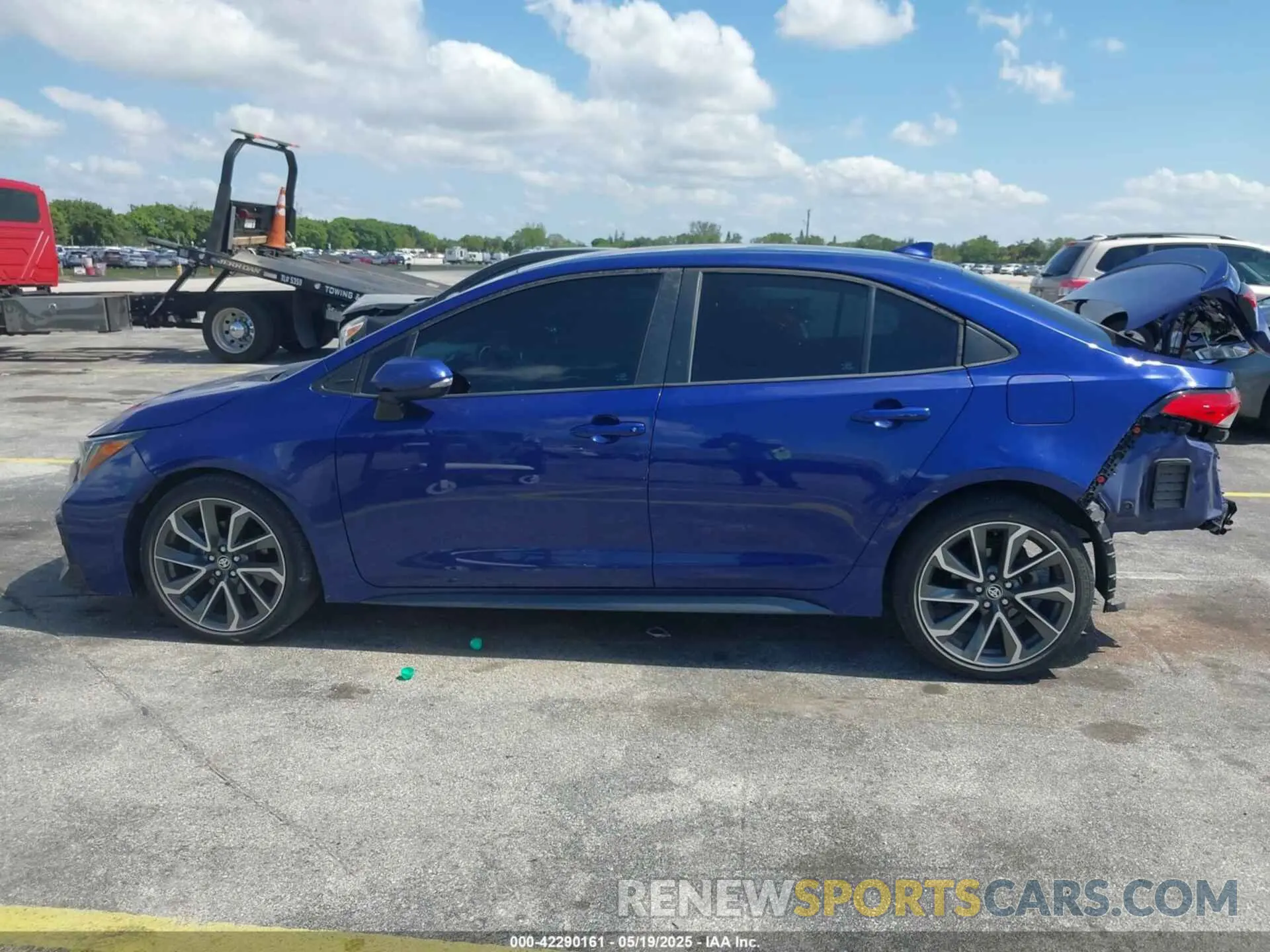 14 Photograph of a damaged car 5YFS4MCE4NP110834 TOYOTA COROLLA 2022
