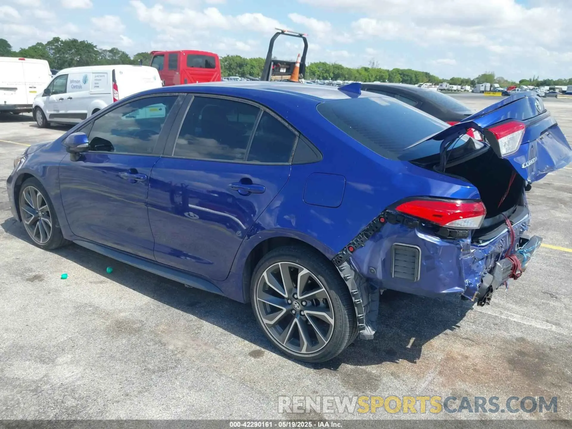 3 Photograph of a damaged car 5YFS4MCE4NP110834 TOYOTA COROLLA 2022