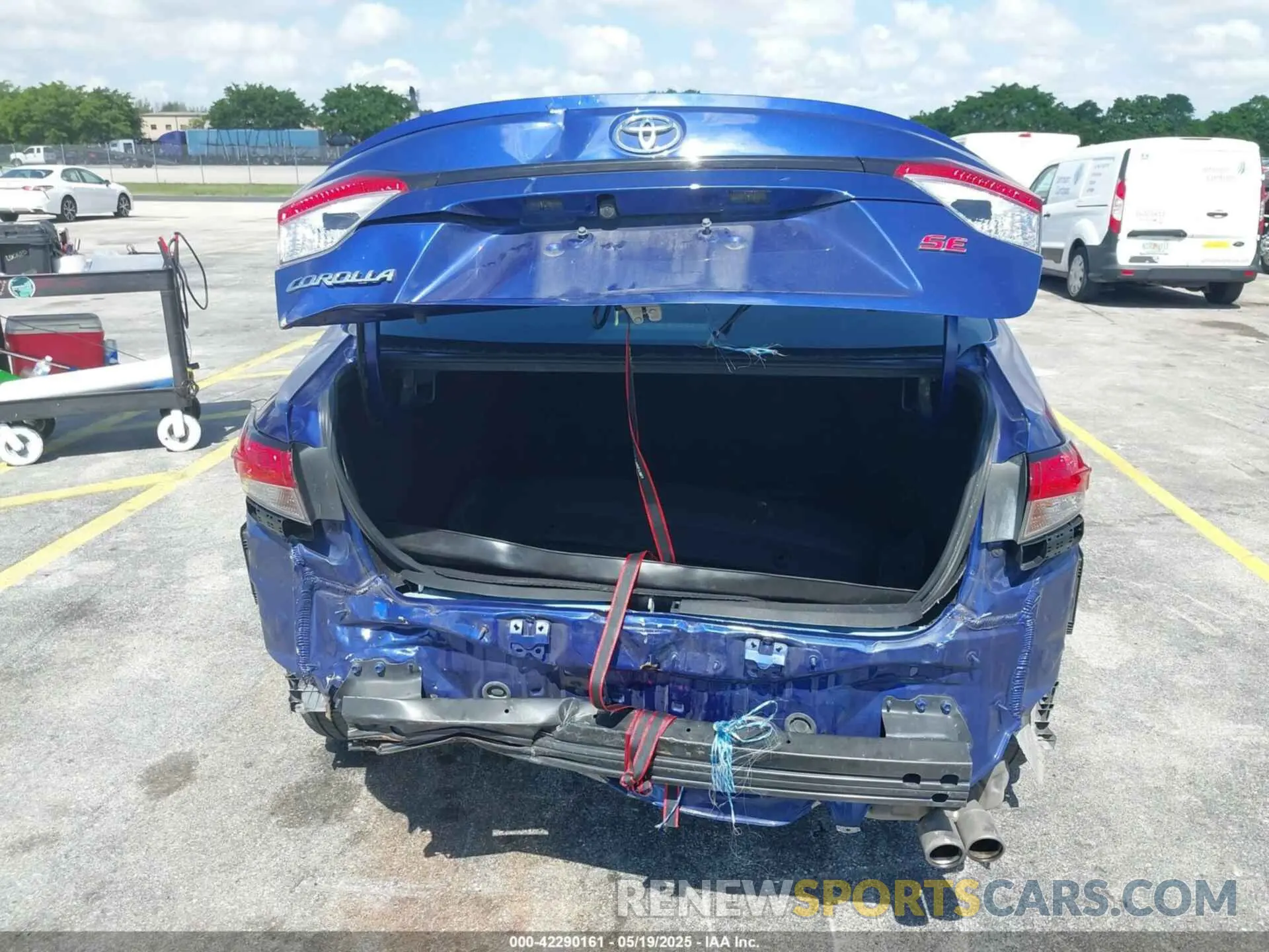 6 Photograph of a damaged car 5YFS4MCE4NP110834 TOYOTA COROLLA 2022