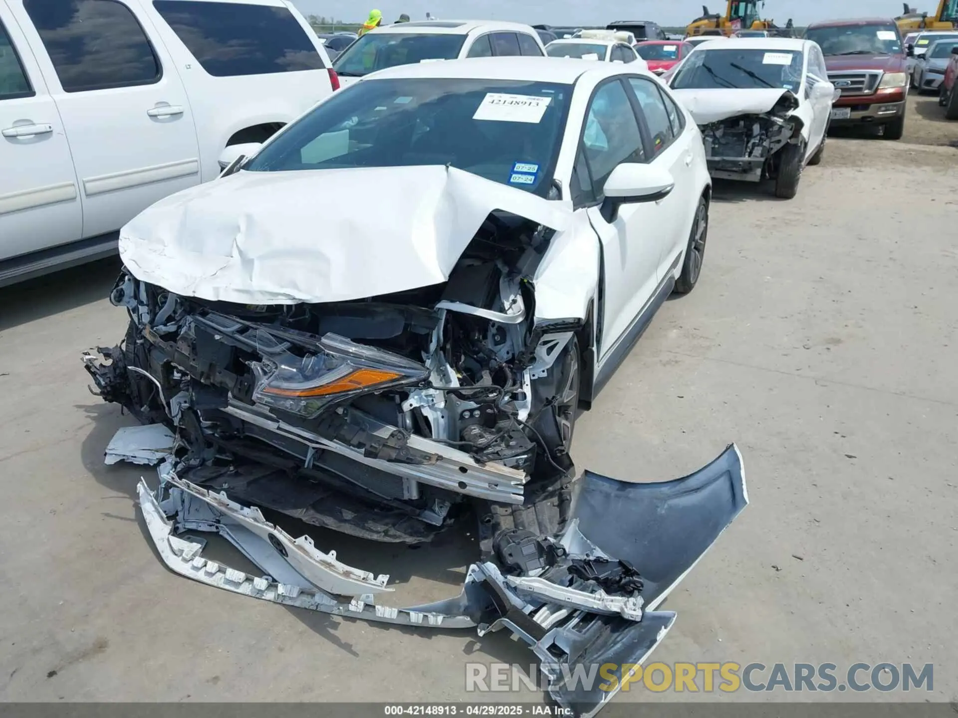 2 Photograph of a damaged car 5YFS4MCE4NP127603 TOYOTA COROLLA 2022