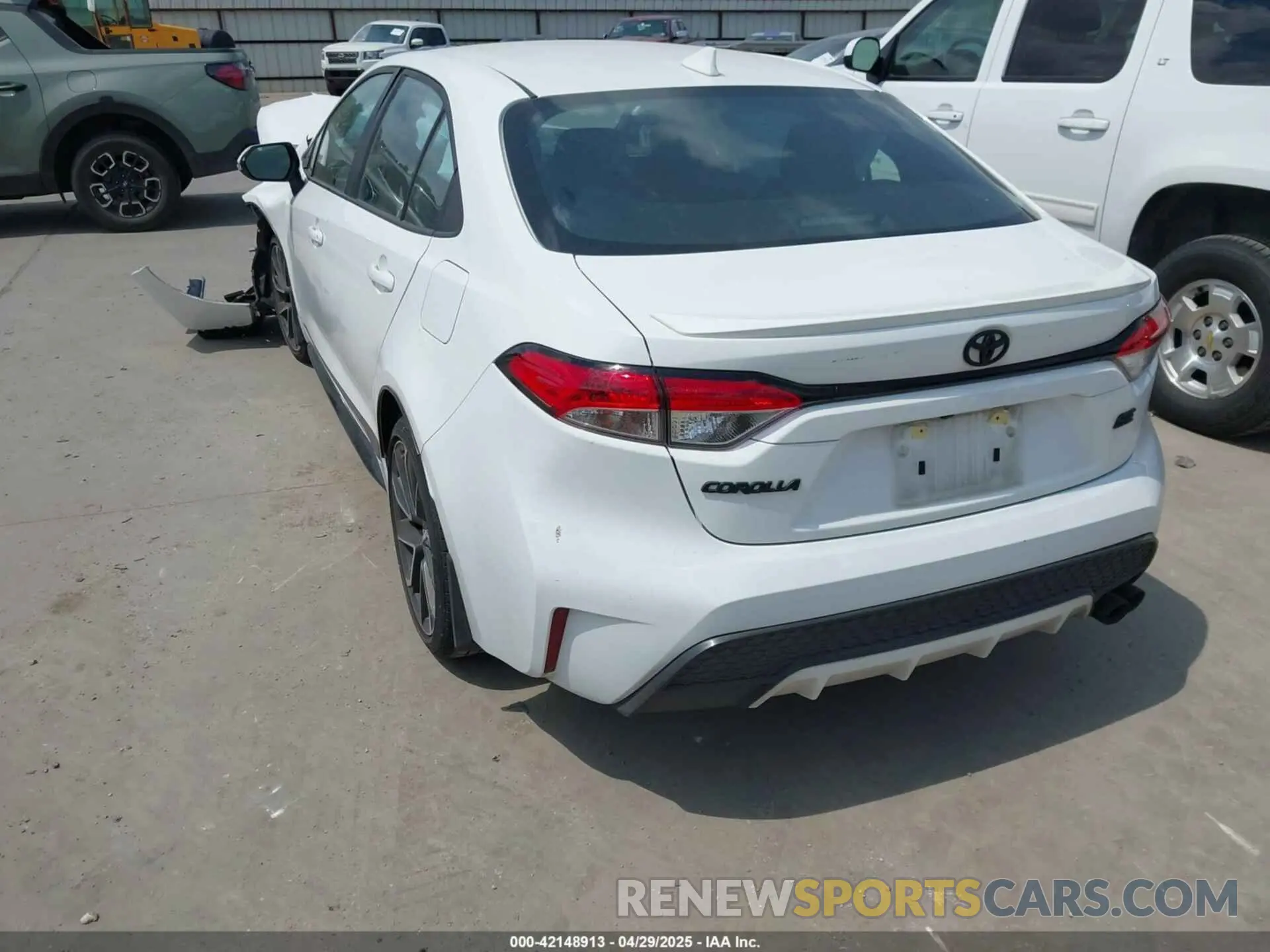 3 Photograph of a damaged car 5YFS4MCE4NP127603 TOYOTA COROLLA 2022