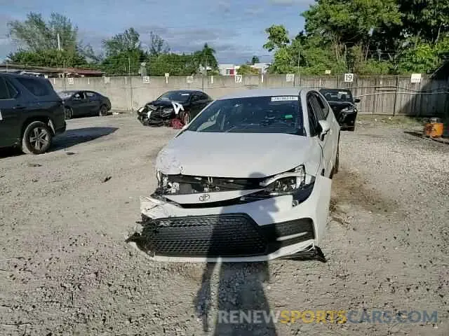 15 Photograph of a damaged car 5YFS4MCE4NP131909 TOYOTA COROLLA 2022
