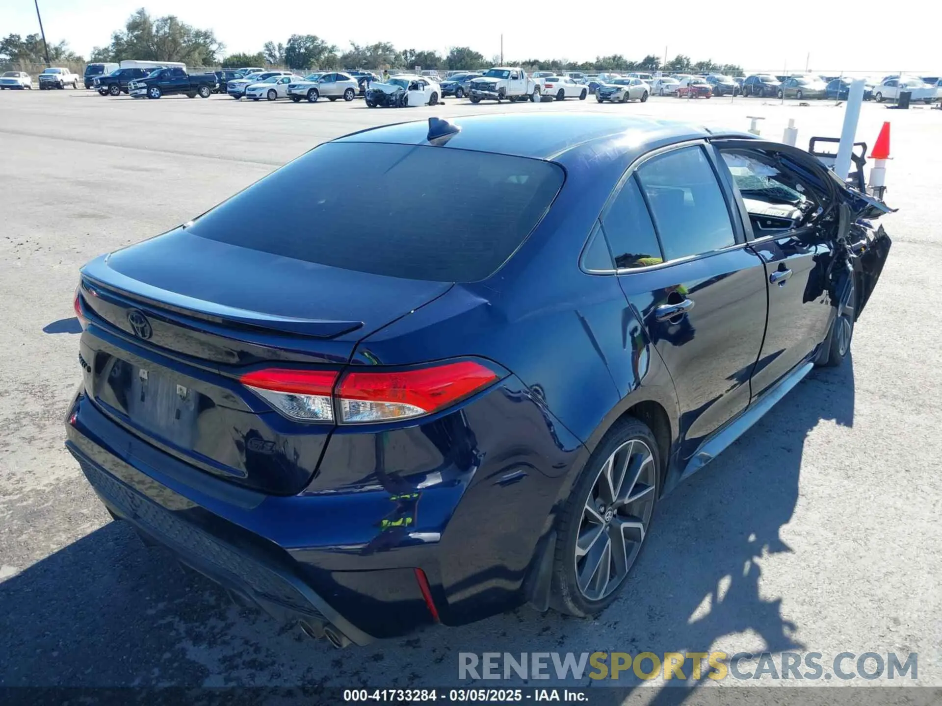 4 Photograph of a damaged car 5YFS4MCE4NP135488 TOYOTA COROLLA 2022