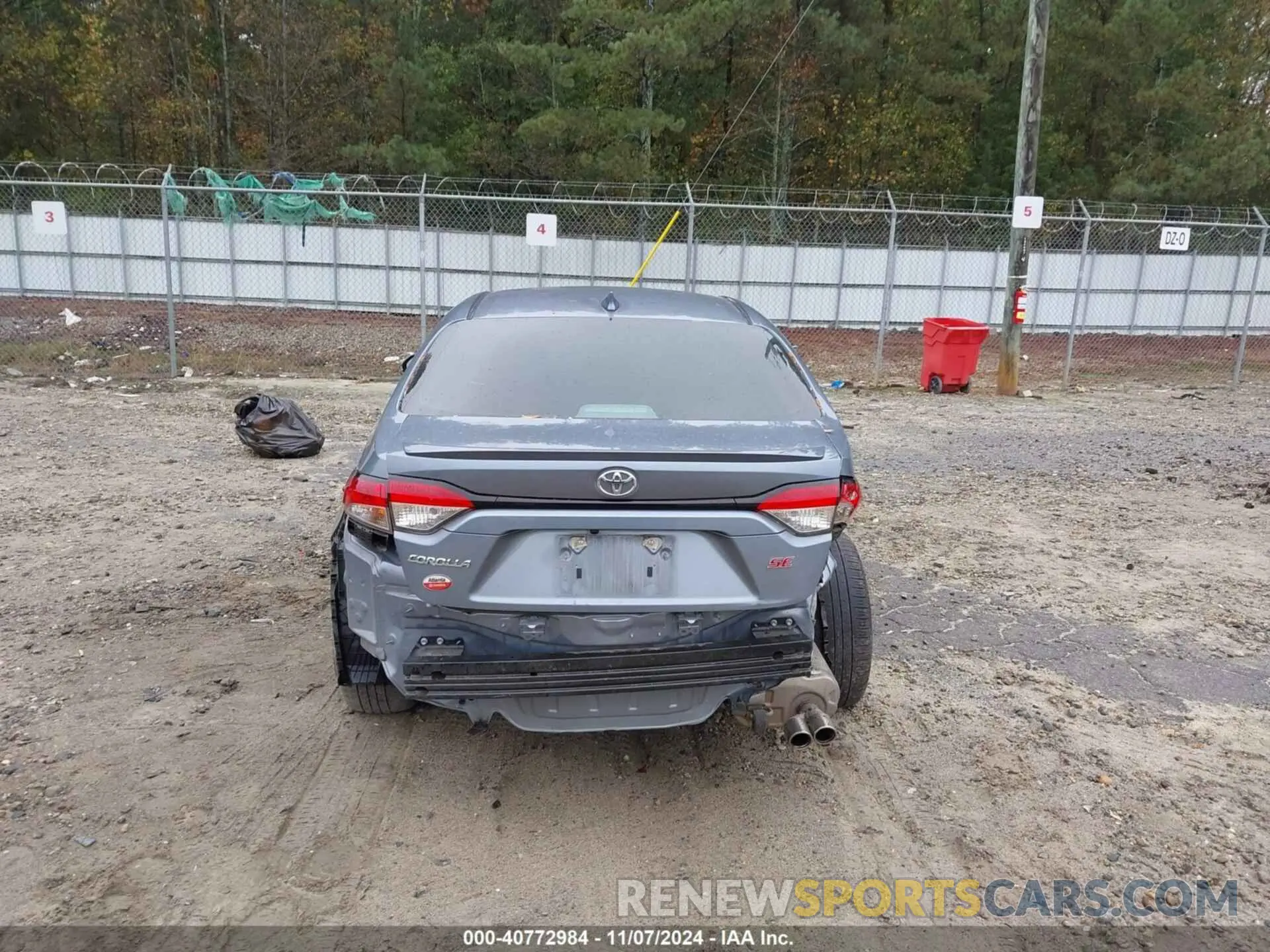 17 Photograph of a damaged car 5YFS4MCE5NP100412 TOYOTA COROLLA 2022