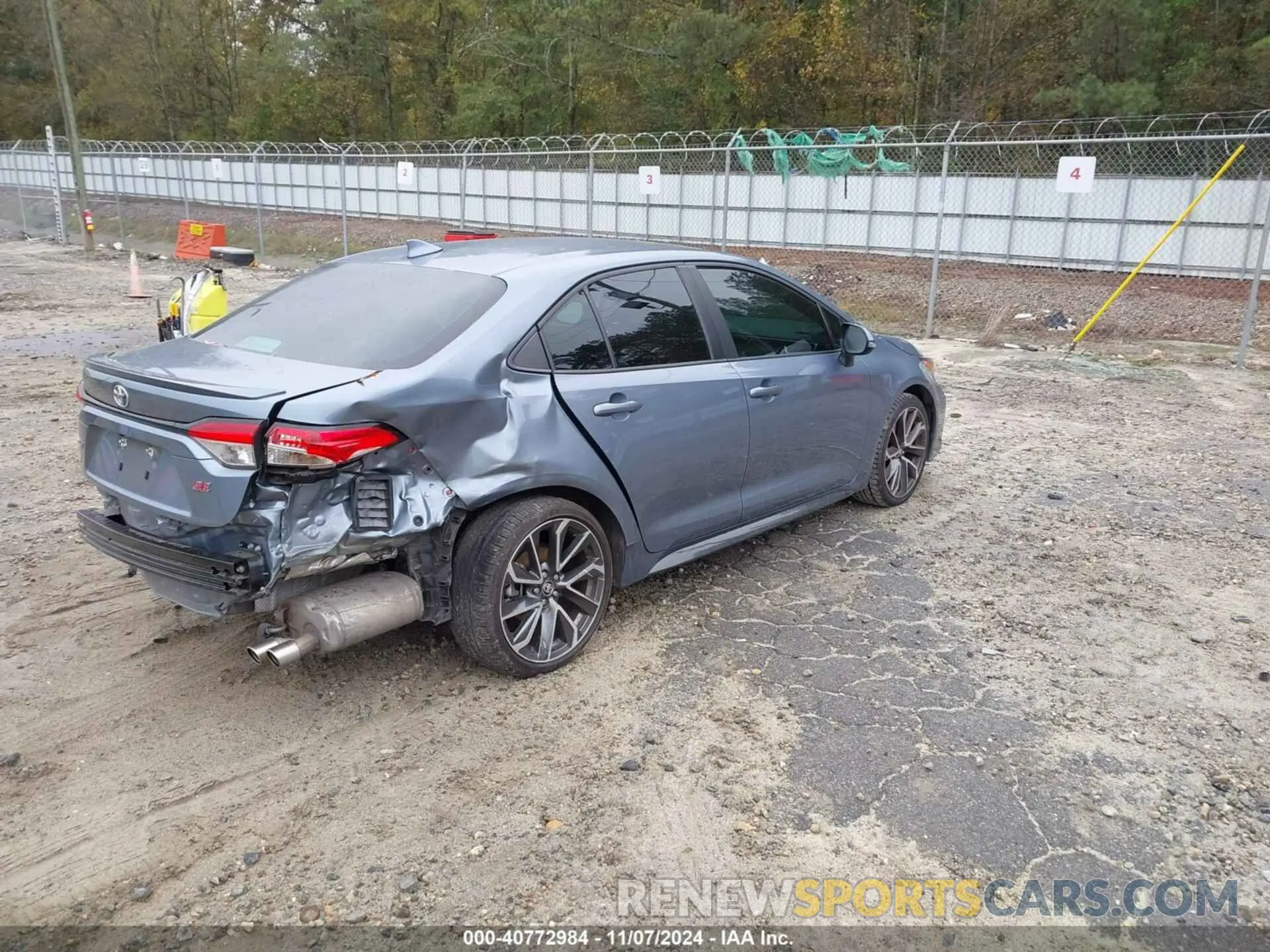 4 Photograph of a damaged car 5YFS4MCE5NP100412 TOYOTA COROLLA 2022