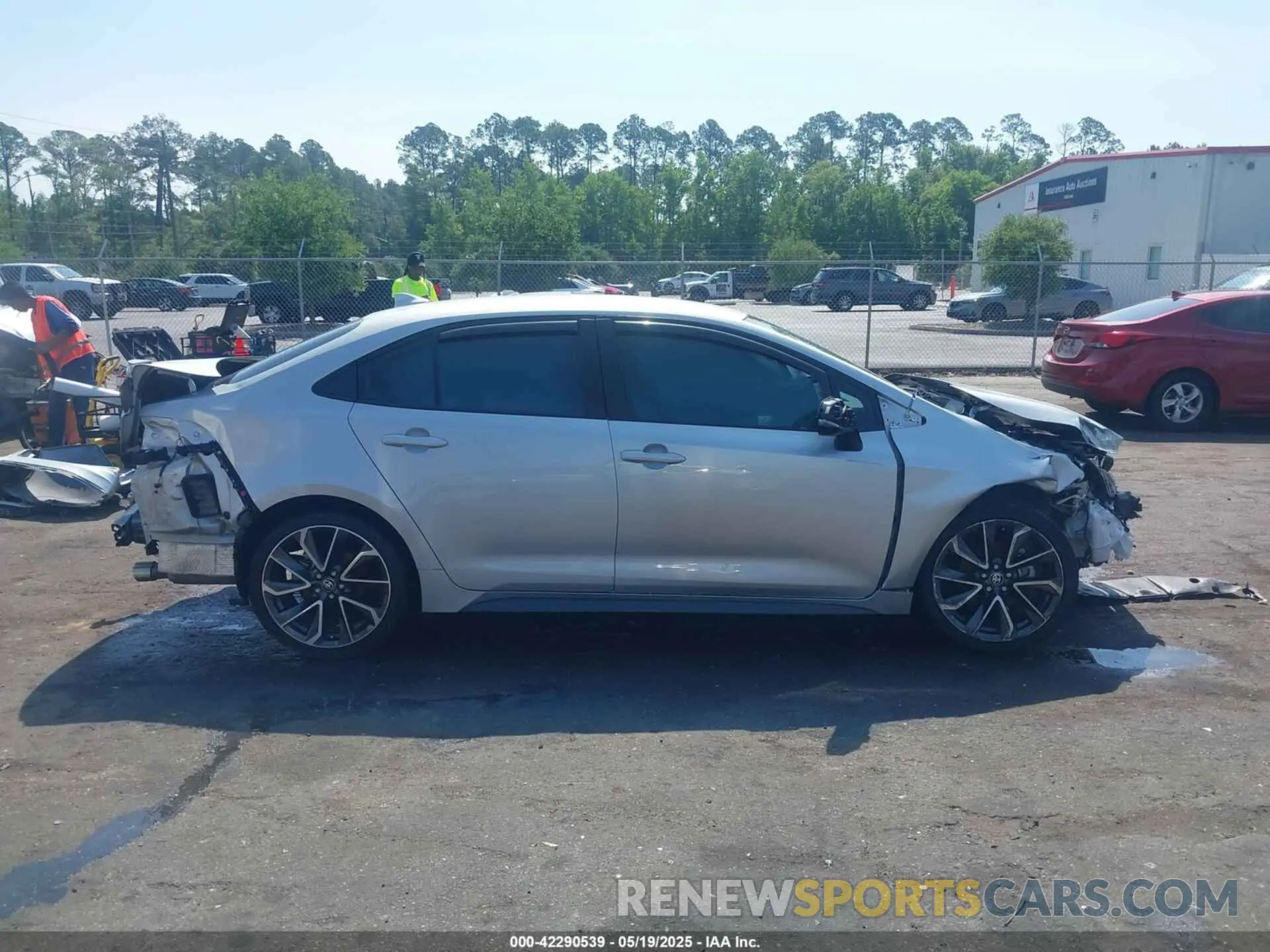 13 Photograph of a damaged car 5YFS4MCE6NP106591 TOYOTA COROLLA 2022
