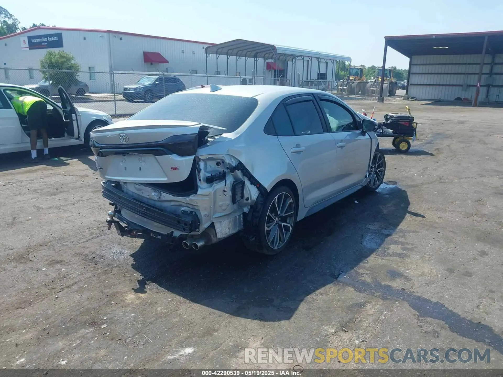 4 Photograph of a damaged car 5YFS4MCE6NP106591 TOYOTA COROLLA 2022