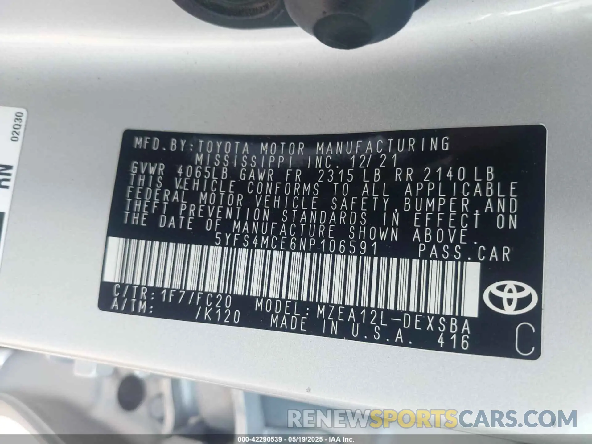 9 Photograph of a damaged car 5YFS4MCE6NP106591 TOYOTA COROLLA 2022