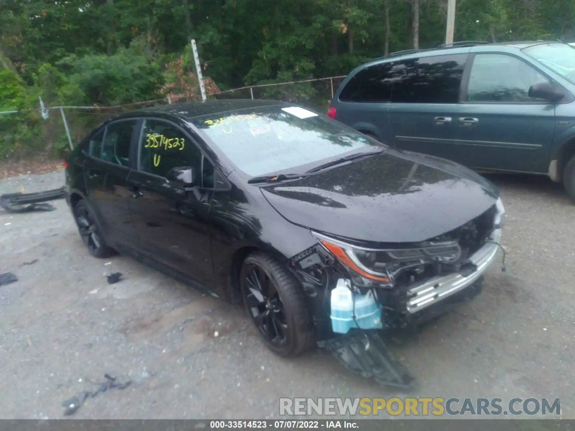 1 Photograph of a damaged car 5YFS4MCE6NP107076 TOYOTA COROLLA 2022