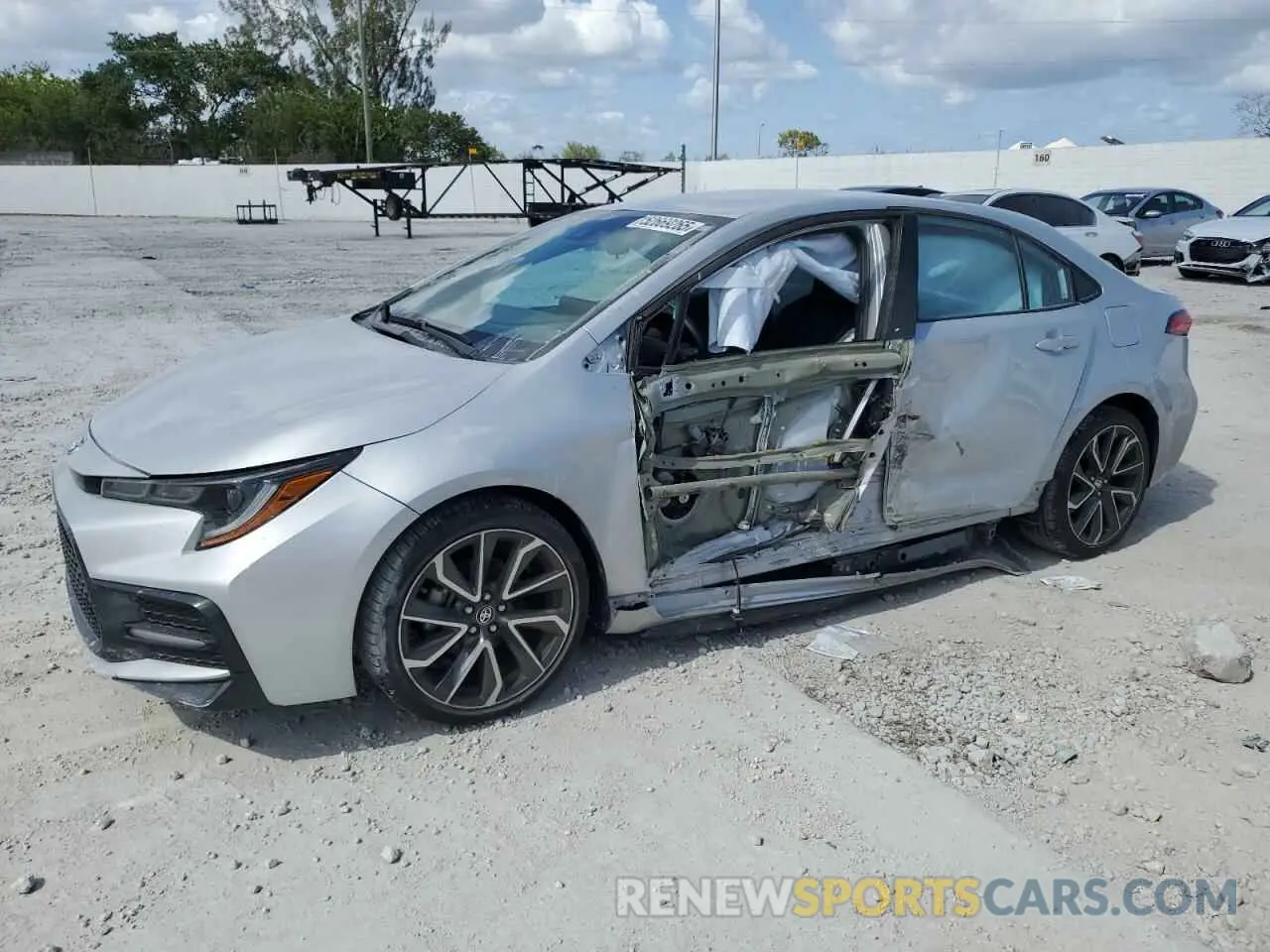 1 Photograph of a damaged car 5YFS4MCE6NP110284 TOYOTA COROLLA 2022