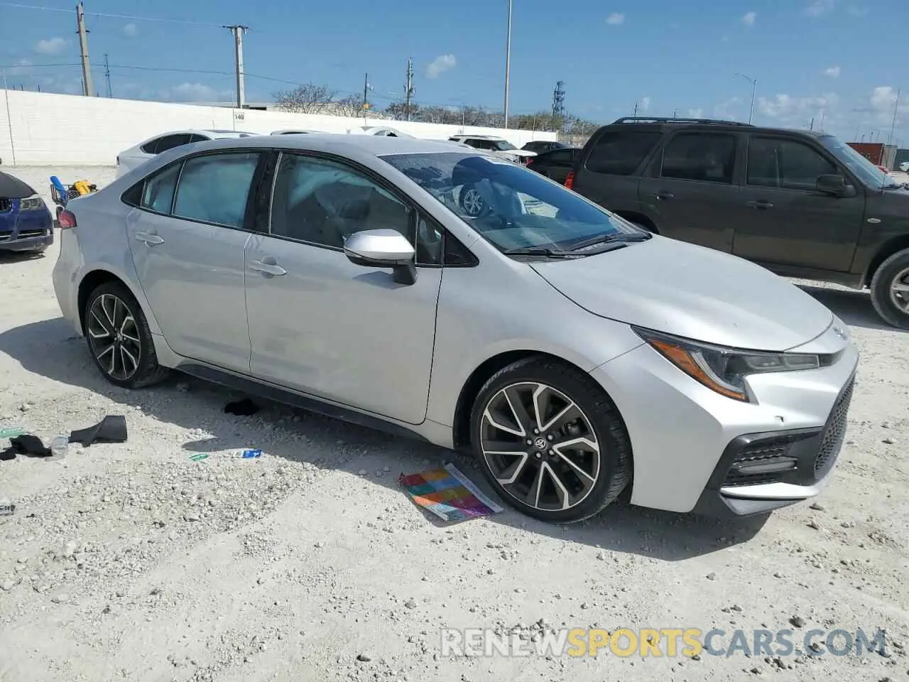 4 Photograph of a damaged car 5YFS4MCE6NP110284 TOYOTA COROLLA 2022