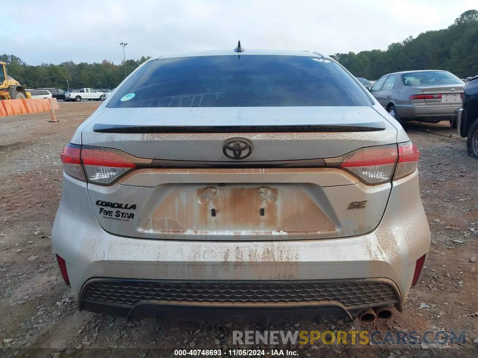 16 Photograph of a damaged car 5YFS4MCE6NP113119 TOYOTA COROLLA 2022