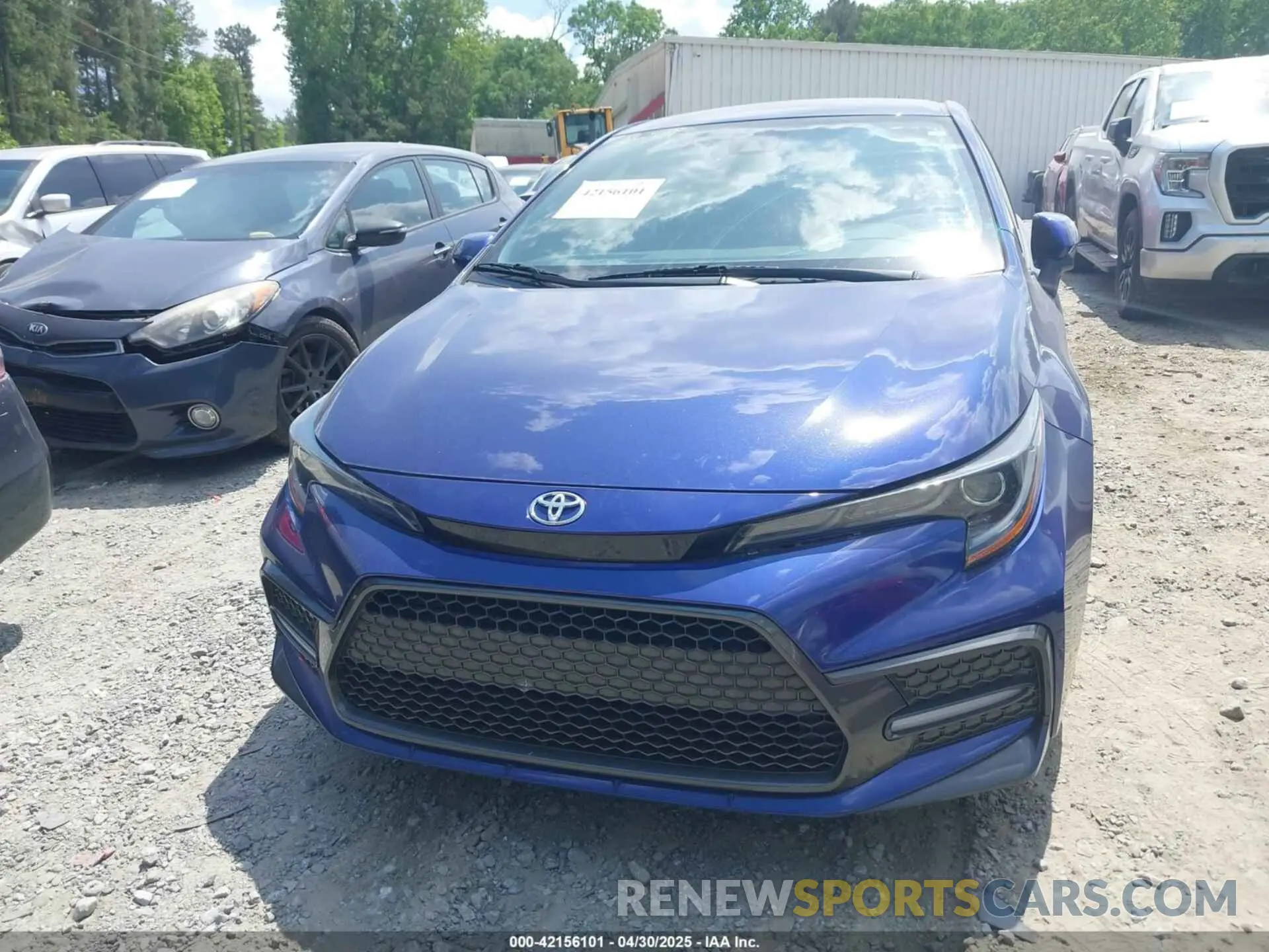12 Photograph of a damaged car 5YFS4MCE6NP115811 TOYOTA COROLLA 2022