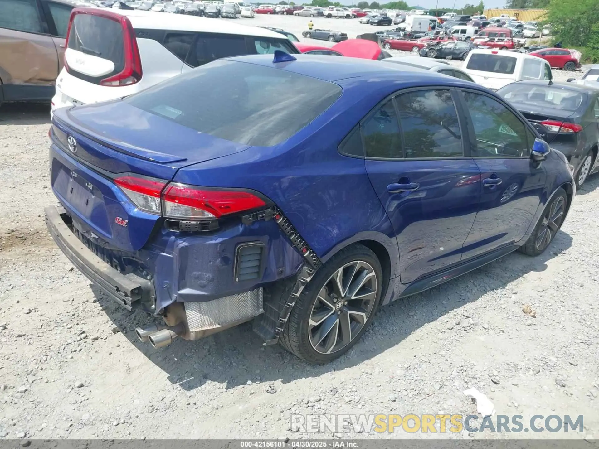 4 Photograph of a damaged car 5YFS4MCE6NP115811 TOYOTA COROLLA 2022